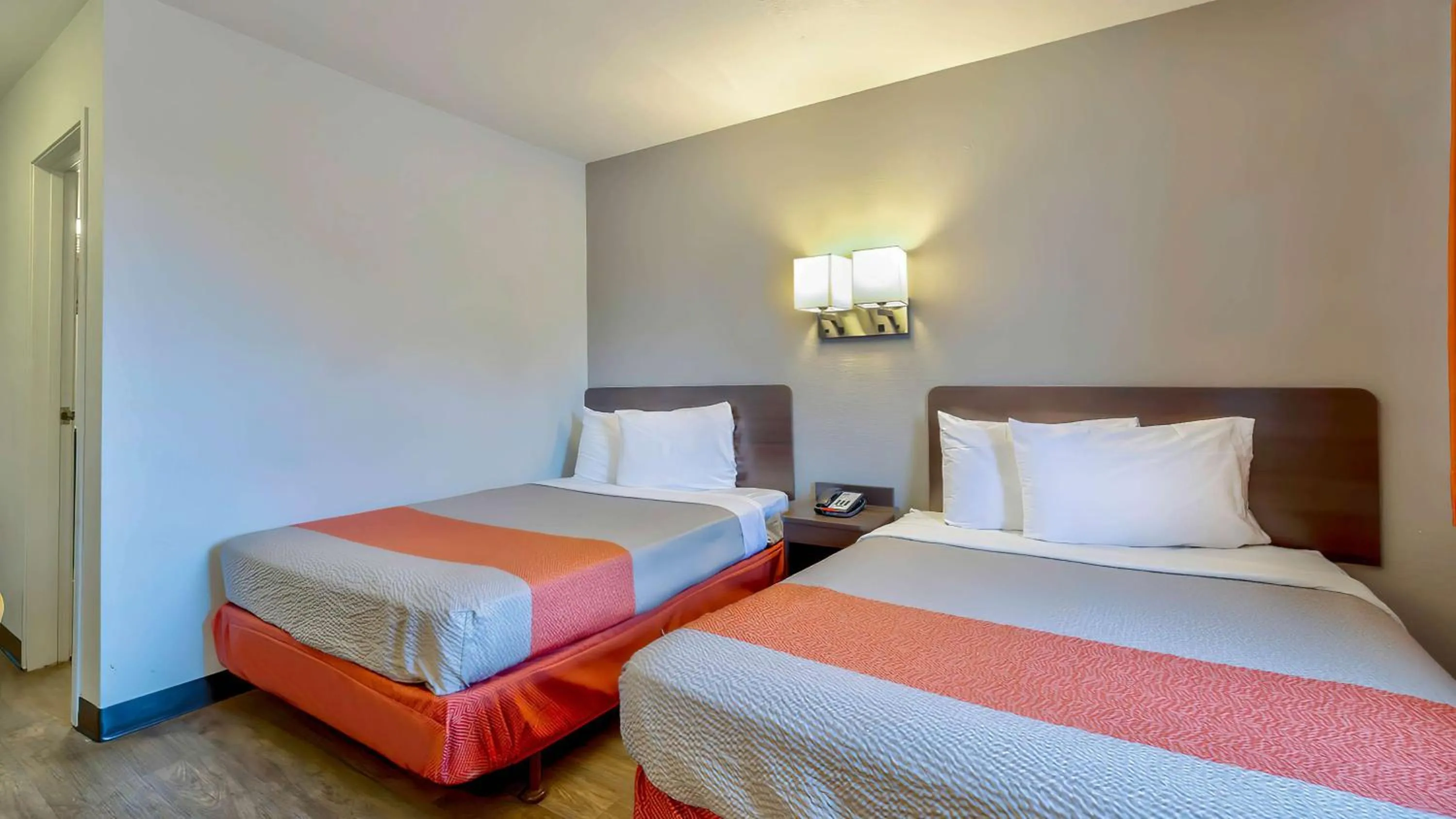 Bedroom, Bed in Motel 6-Santa Rosa, NM