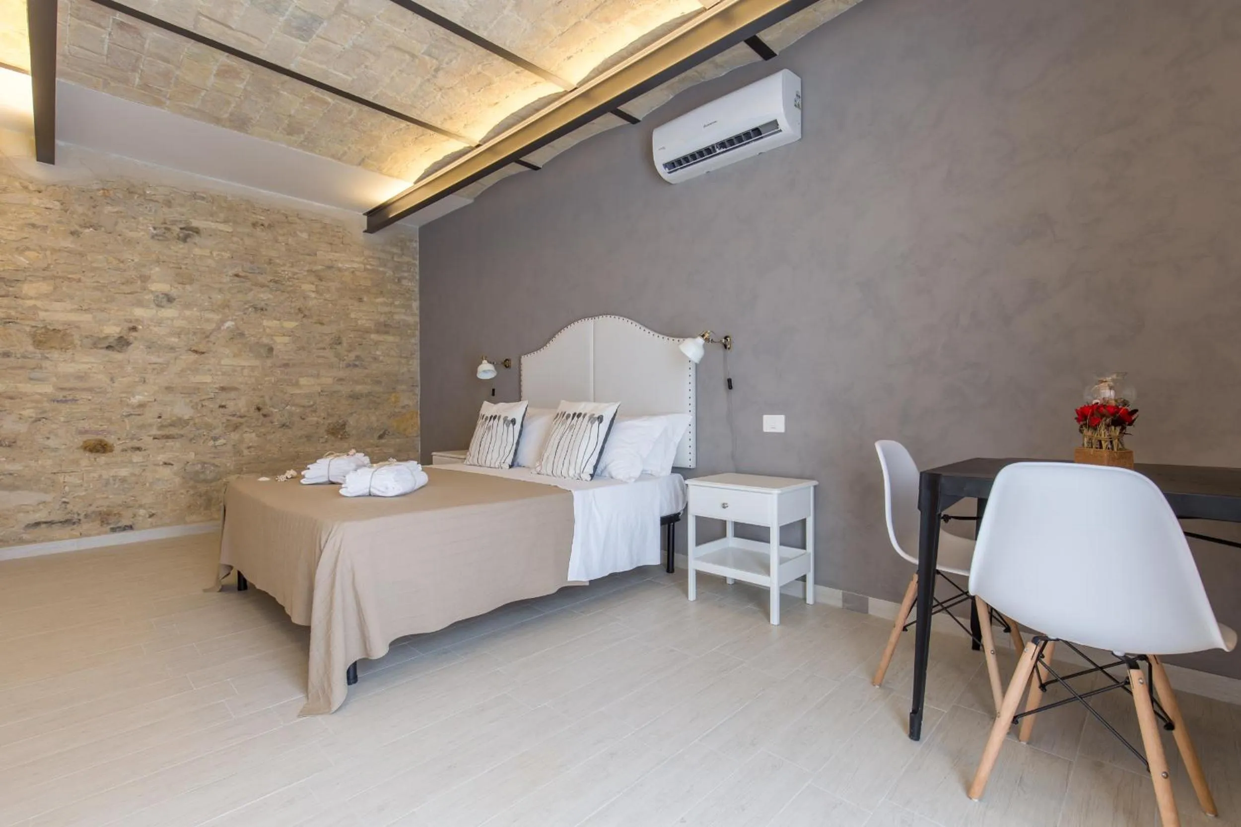 Photo of the whole room in Al Faro Bianco B&B e Residence con parcheggio
