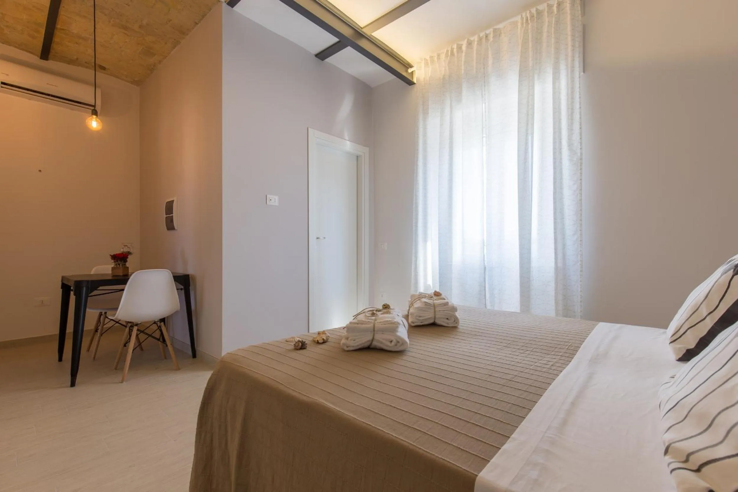 Photo of the whole room in Al Faro Bianco B&B e Residence con parcheggio