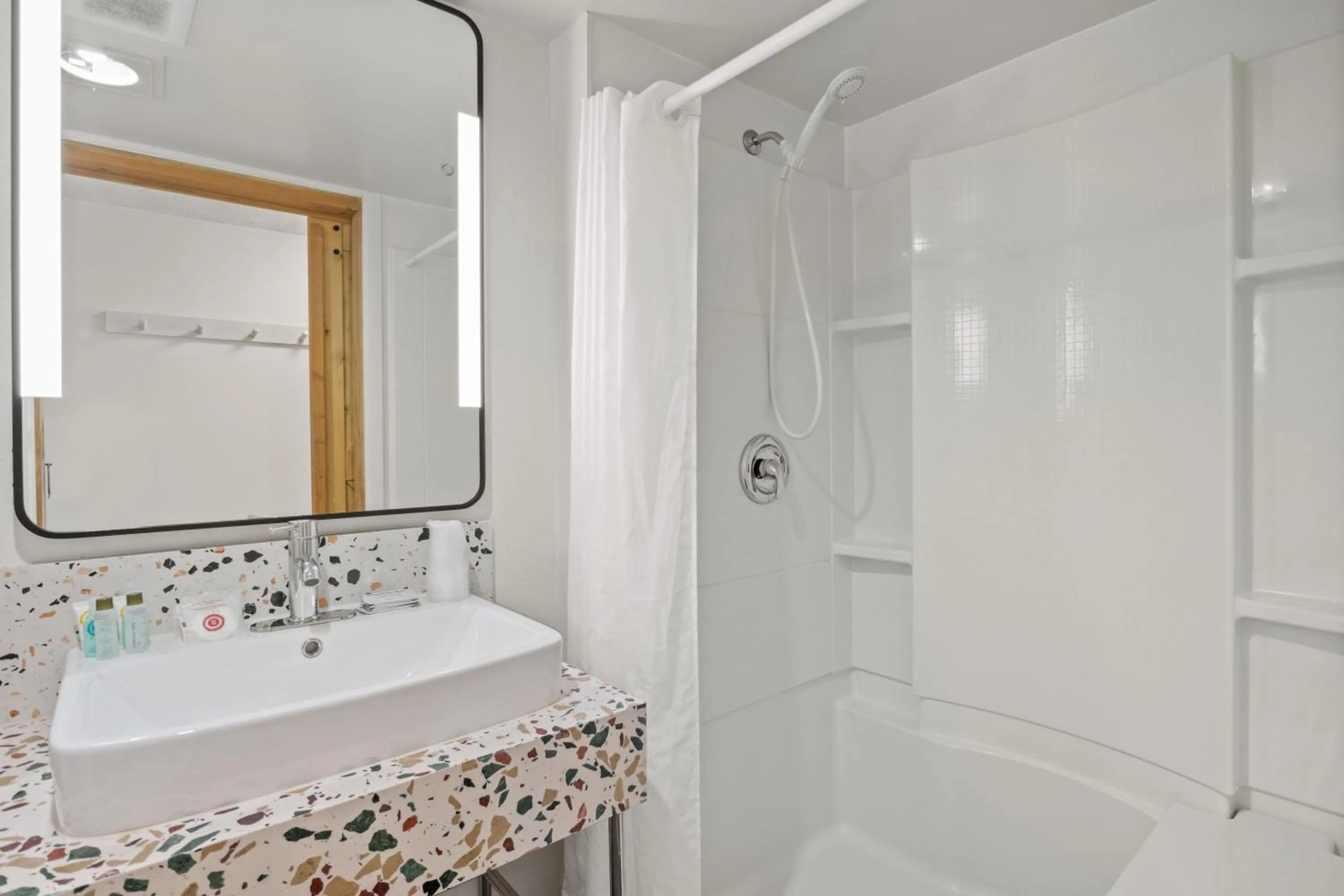 Seagull Beachfront Inn