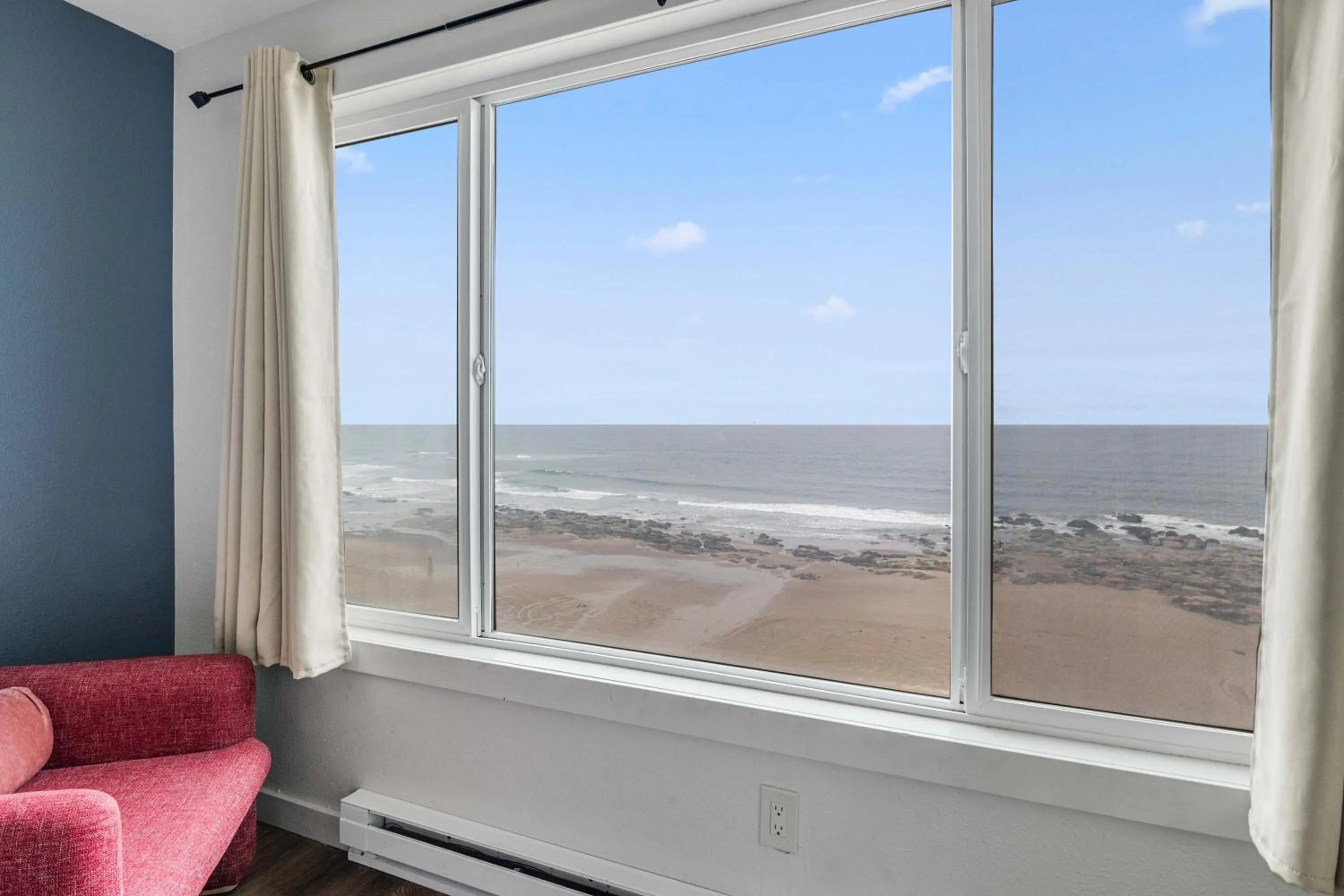 Beach in Seagull Beachfront Inn