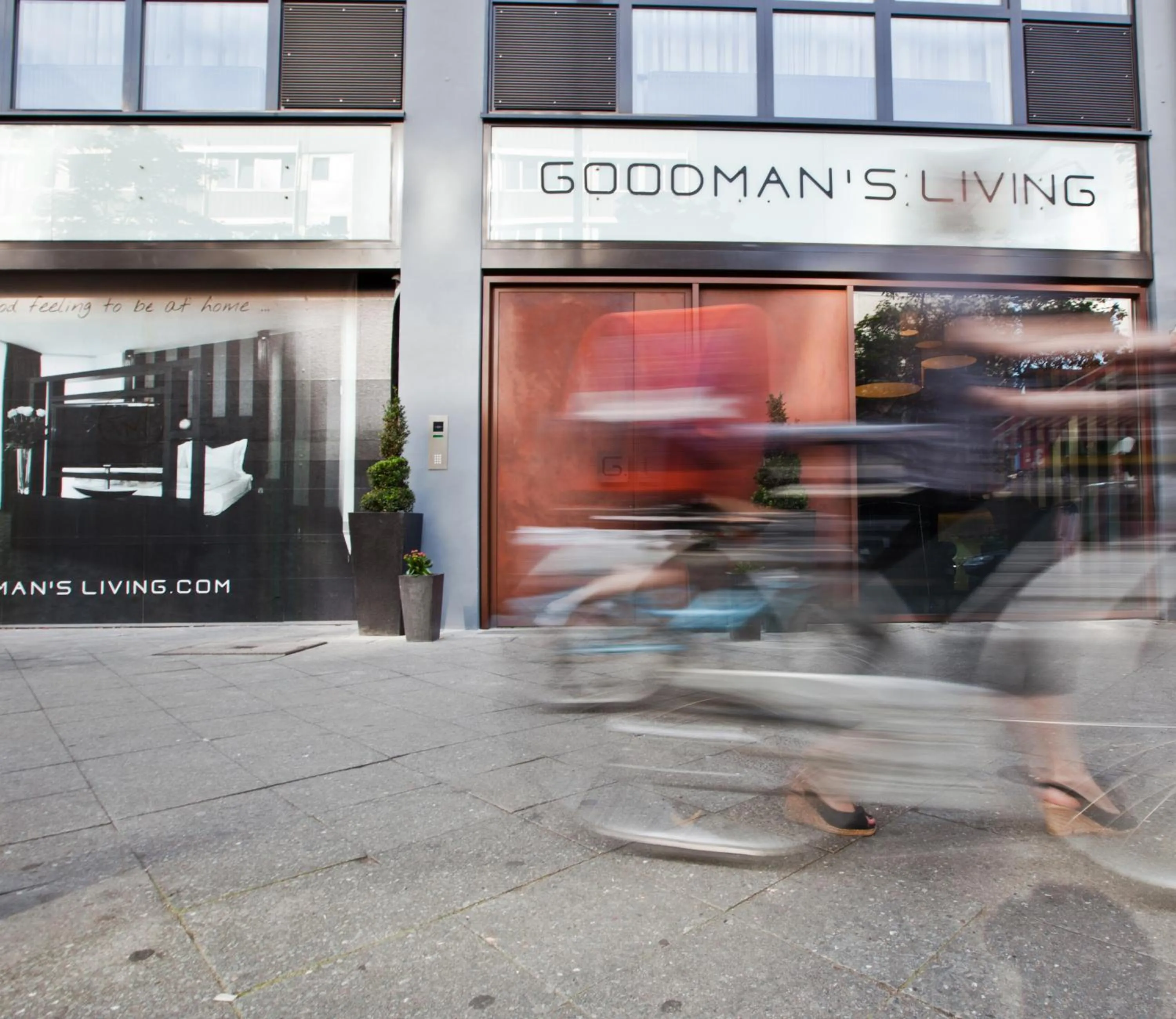 Facade/entrance in Goodman's Living