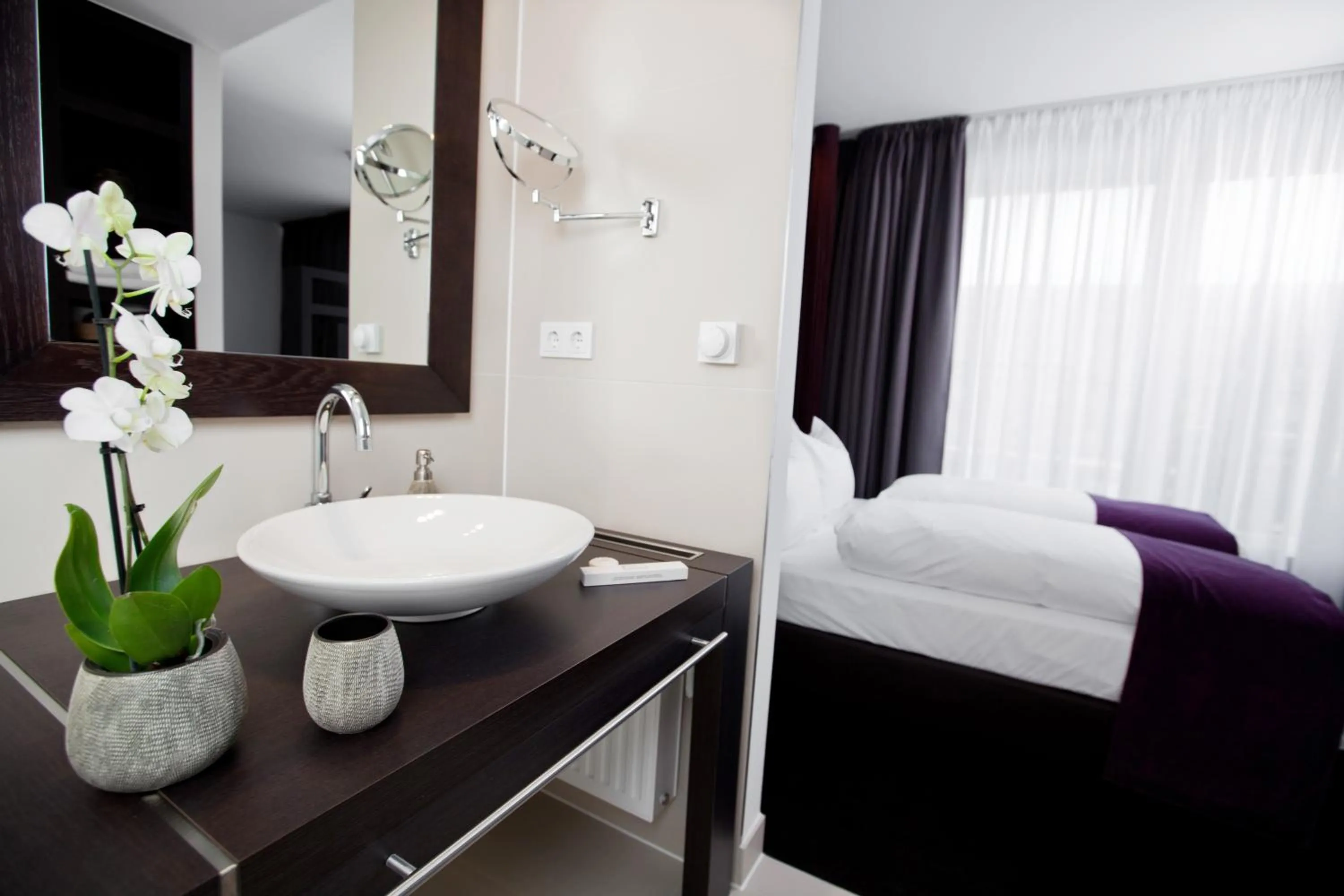 Bed in Goodman's Living