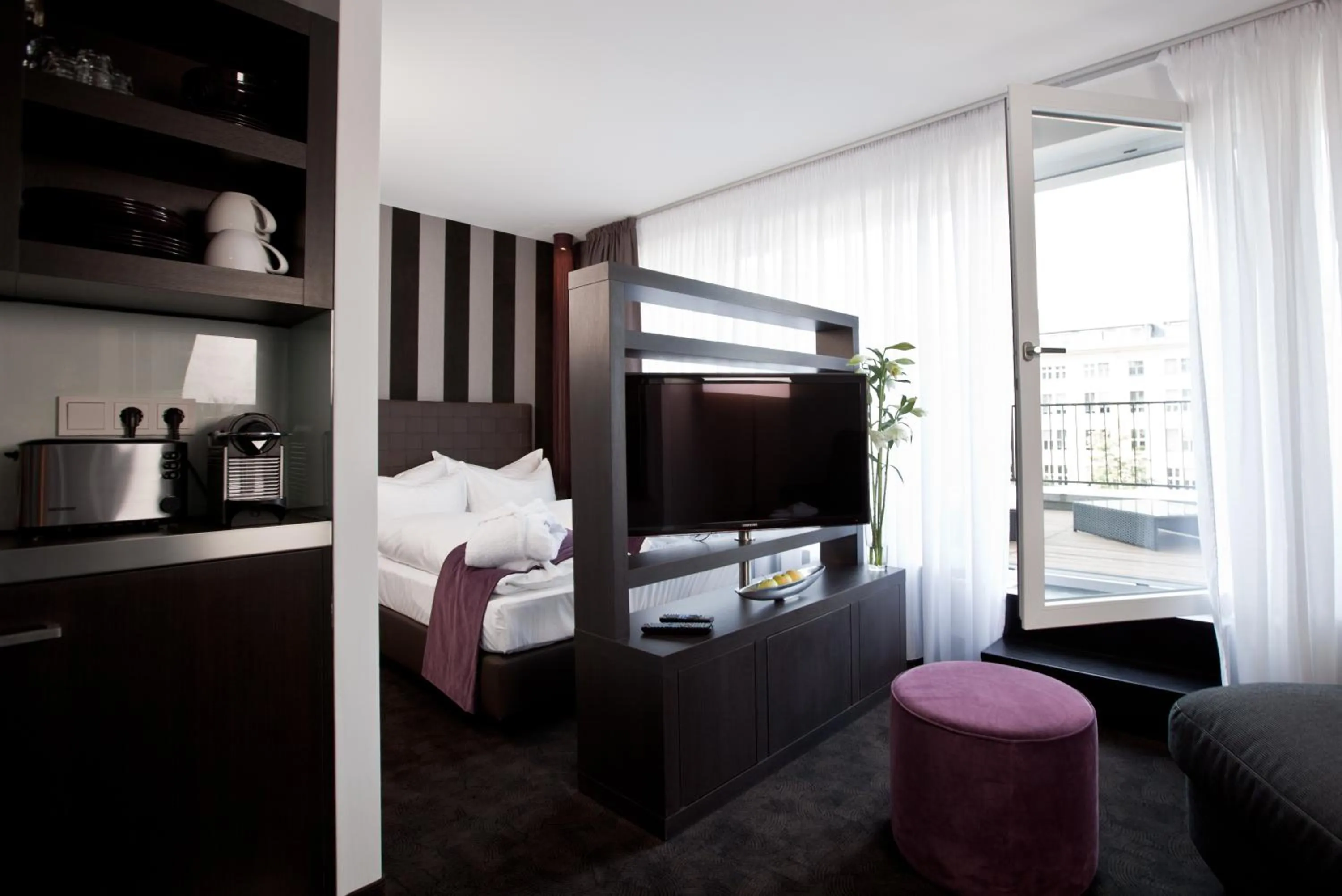 Bed in Goodman's Living