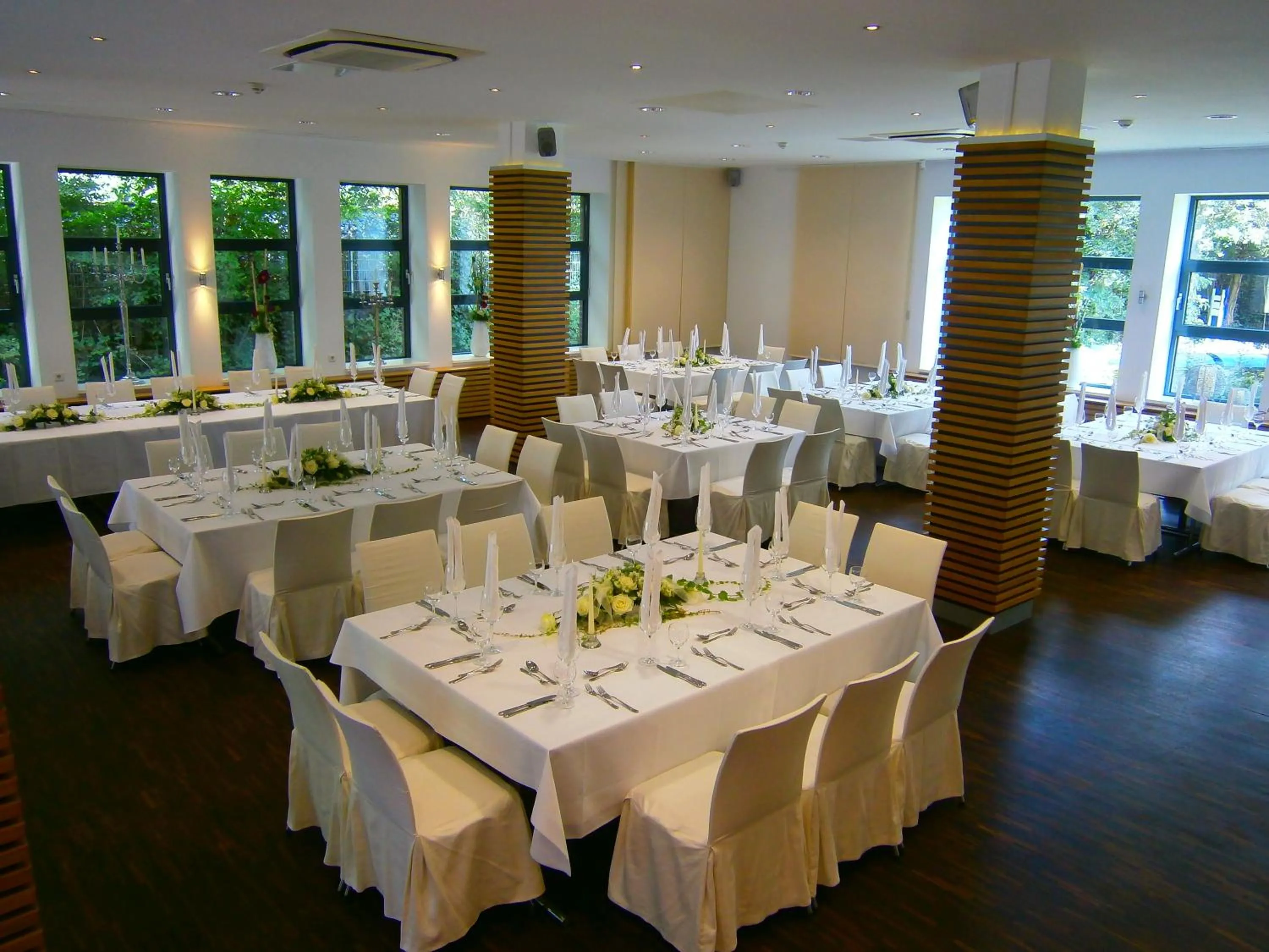 Restaurant/places to eat in Heiner's Parkhotel