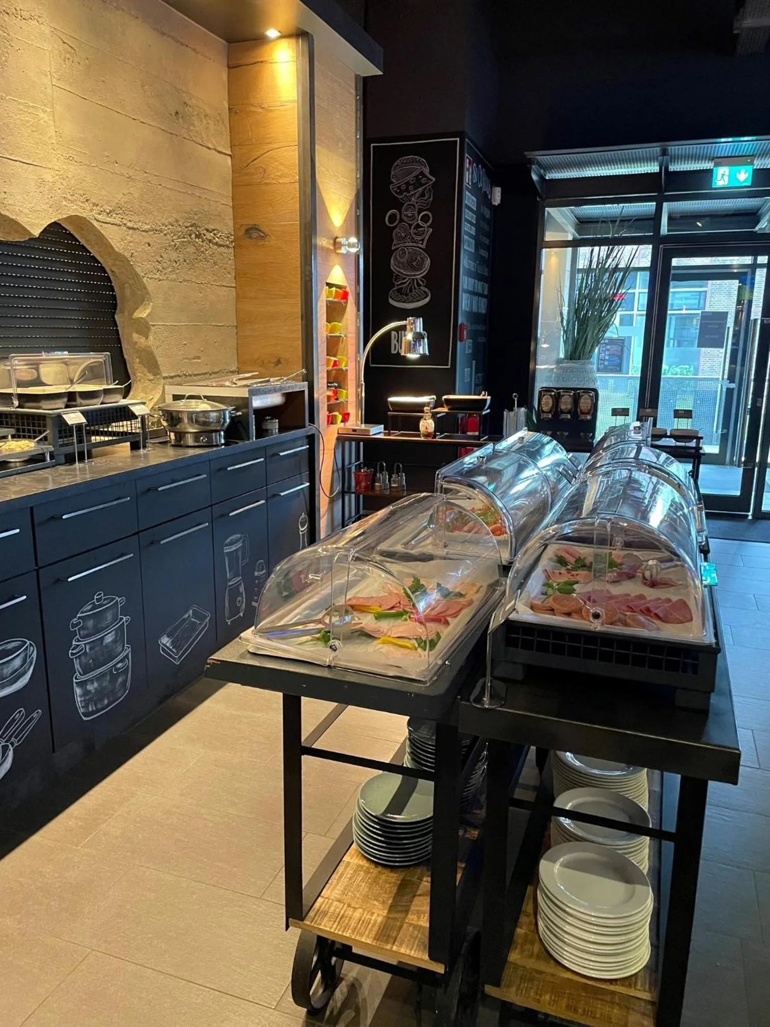 Buffet breakfast in Heiner's Parkhotel