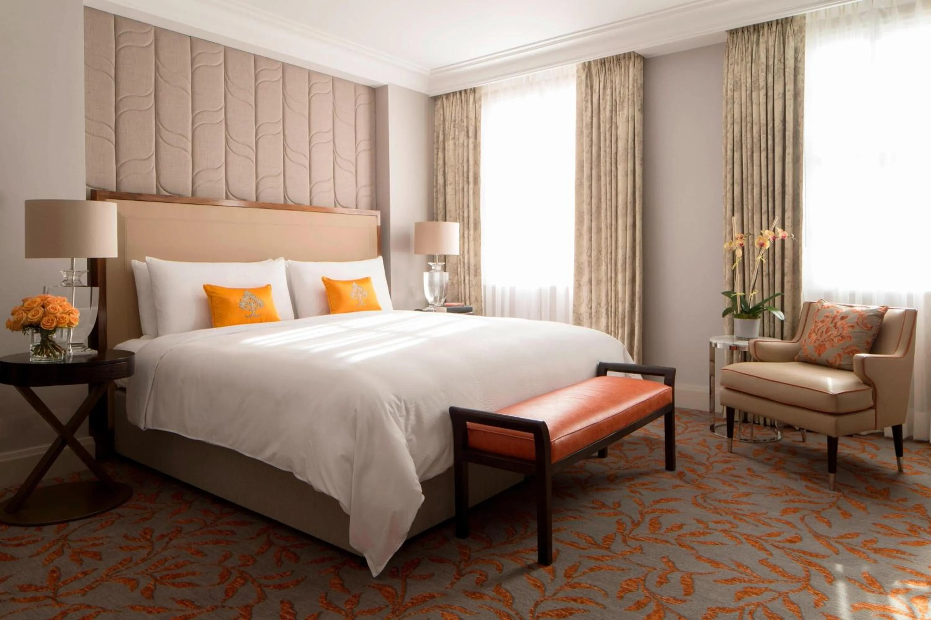 Photo of the whole room, Bed in JW Marriott Grosvenor House London