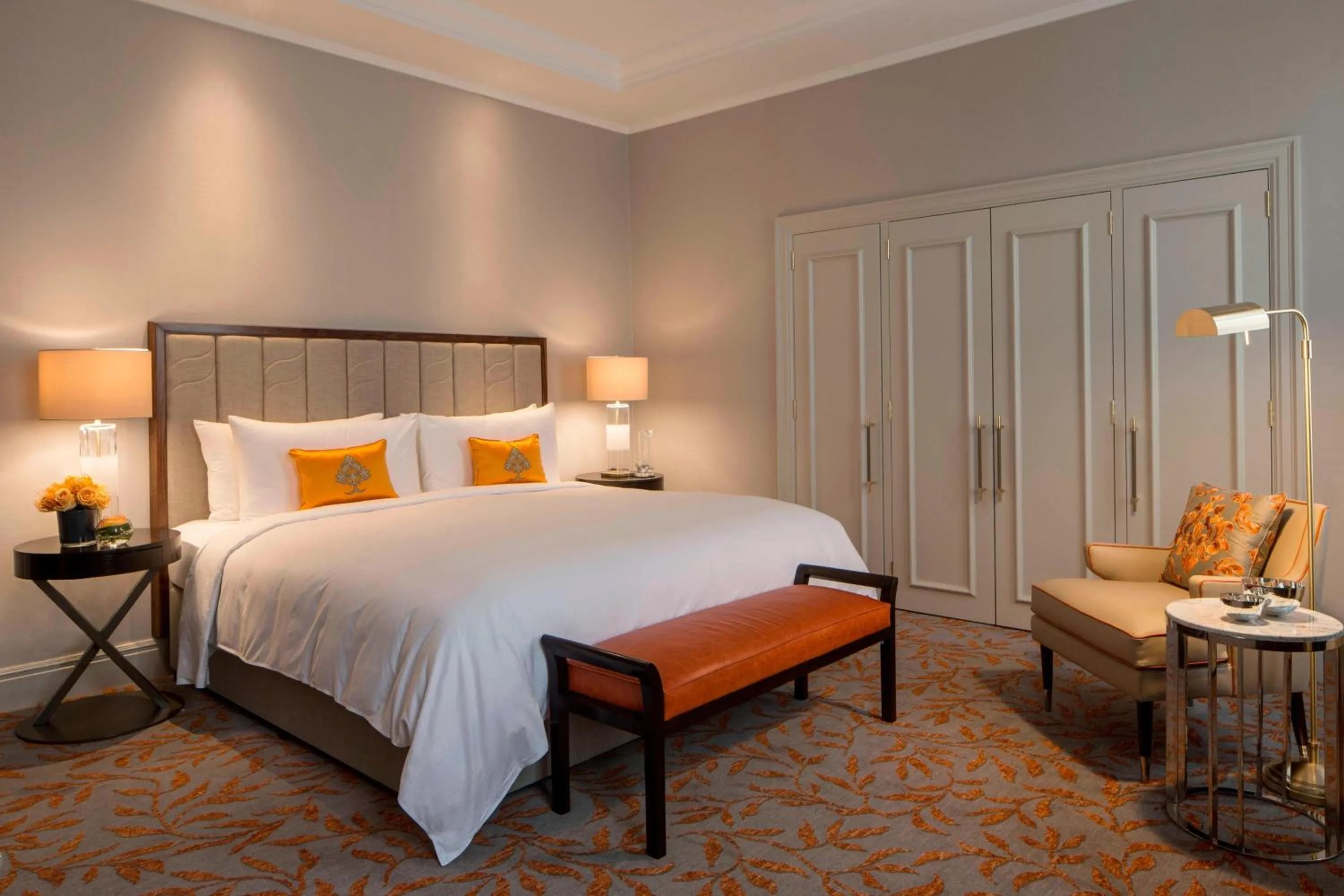 Bedroom, Bed in JW Marriott Grosvenor House London