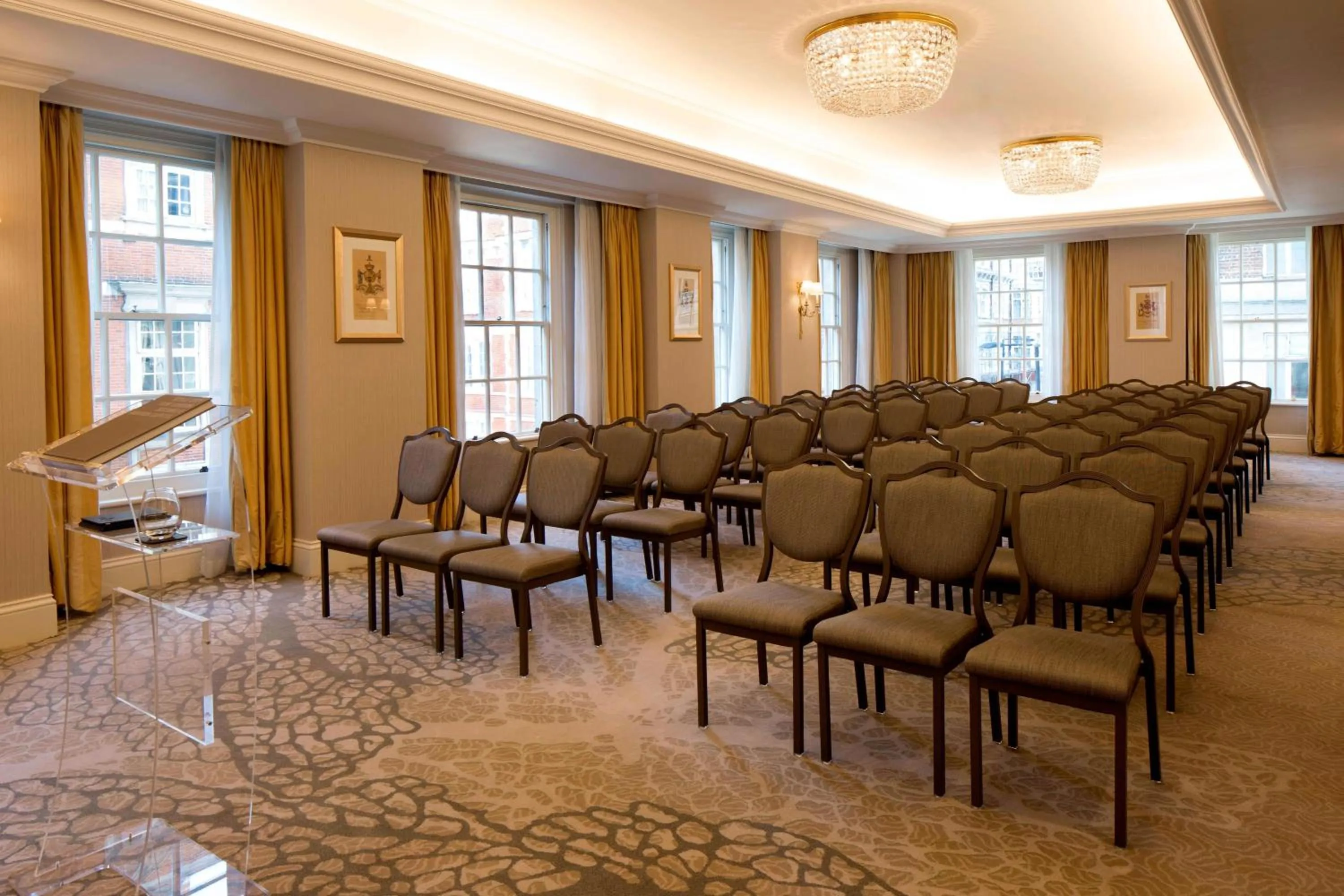 Meeting/conference room in JW Marriott Grosvenor House London