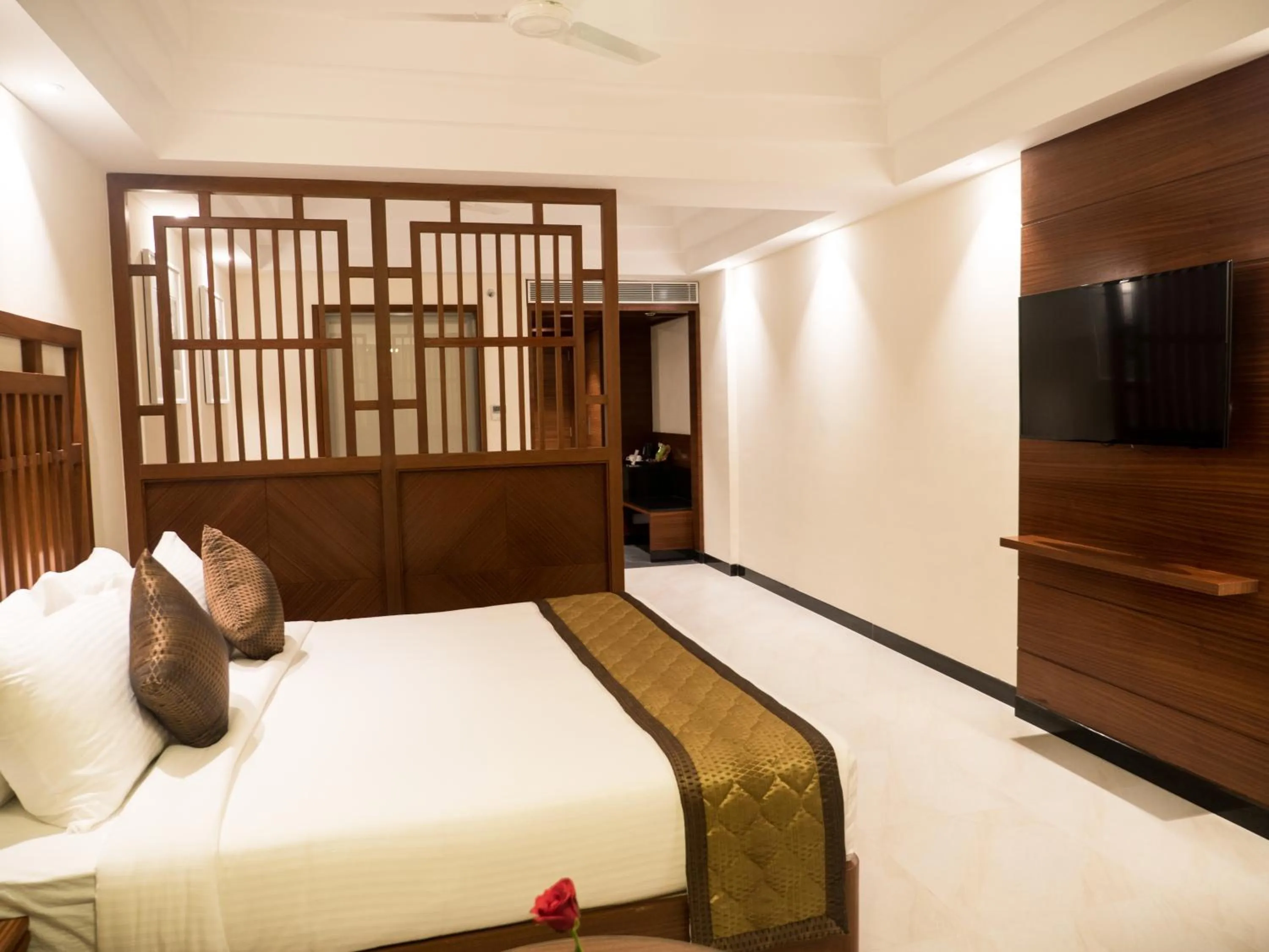 Bedroom, Bed in MM Legacy - A Bergamont Hotel, Kanchipuram