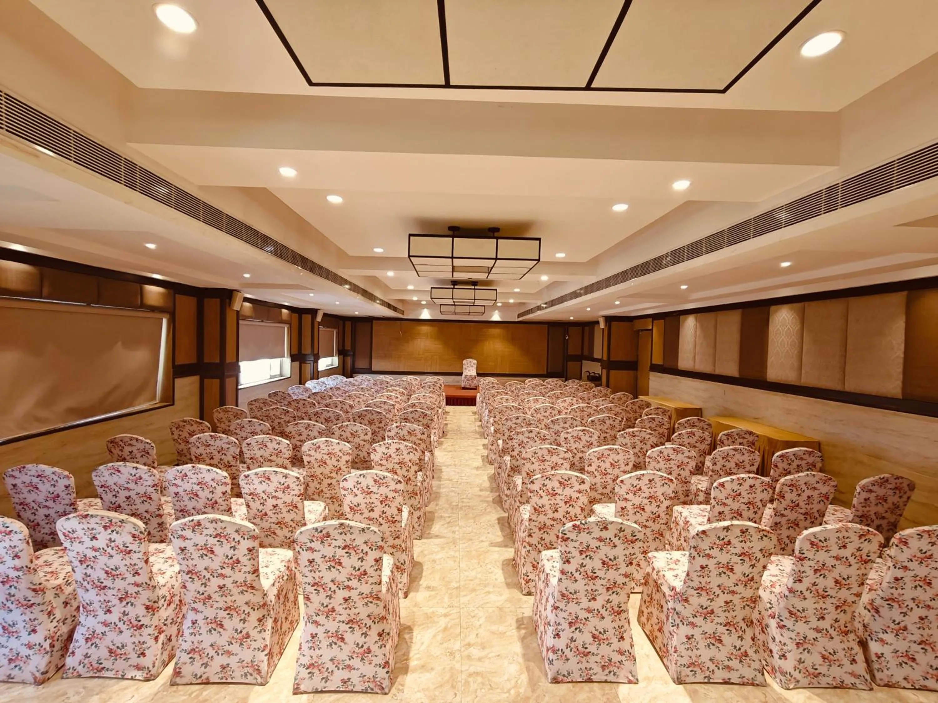 Banquet/Function facilities in MM Legacy - A Bergamont Hotel, Kanchipuram