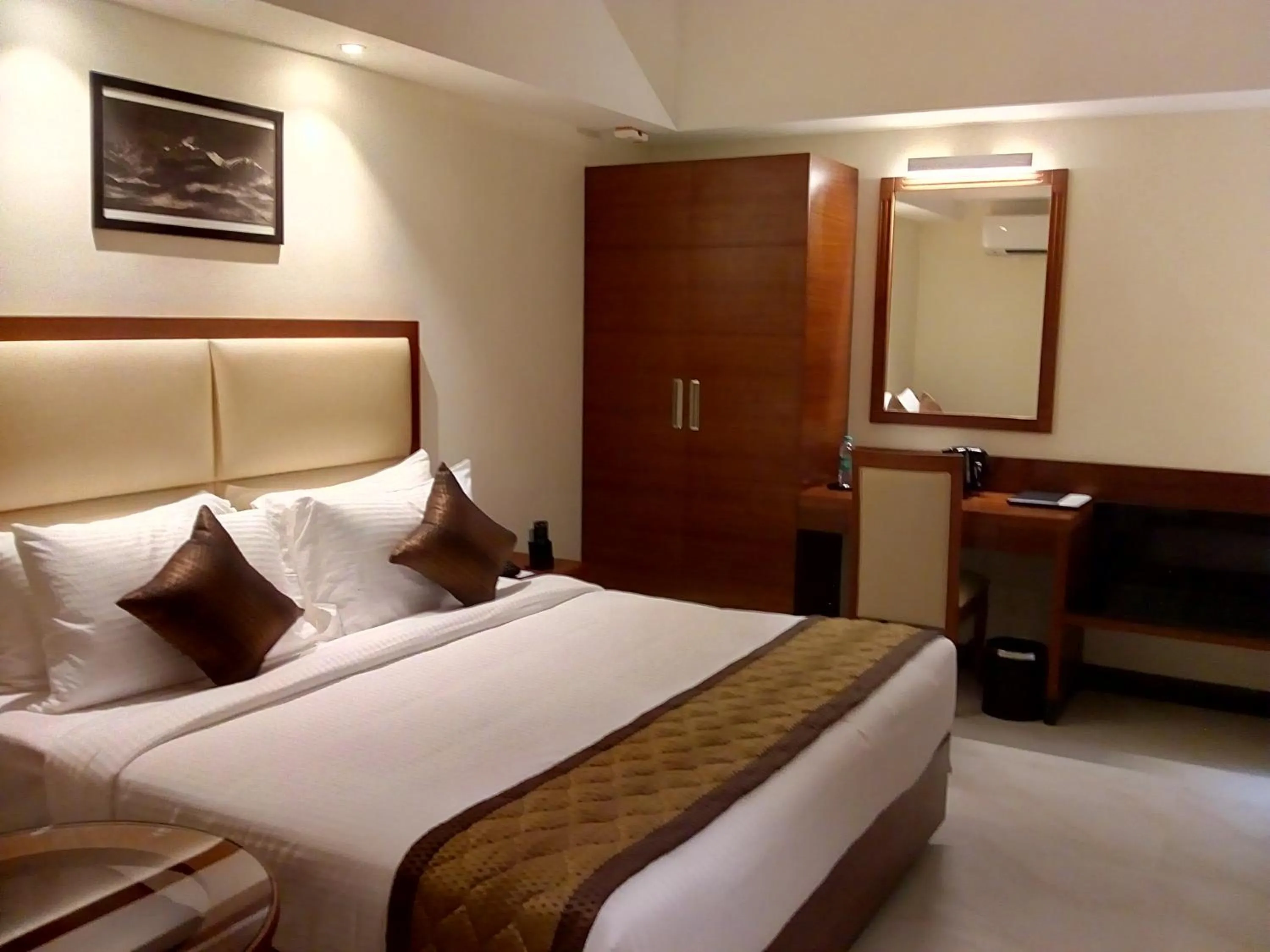 Bedroom, Bed in MM Legacy - A Bergamont Hotel, Kanchipuram