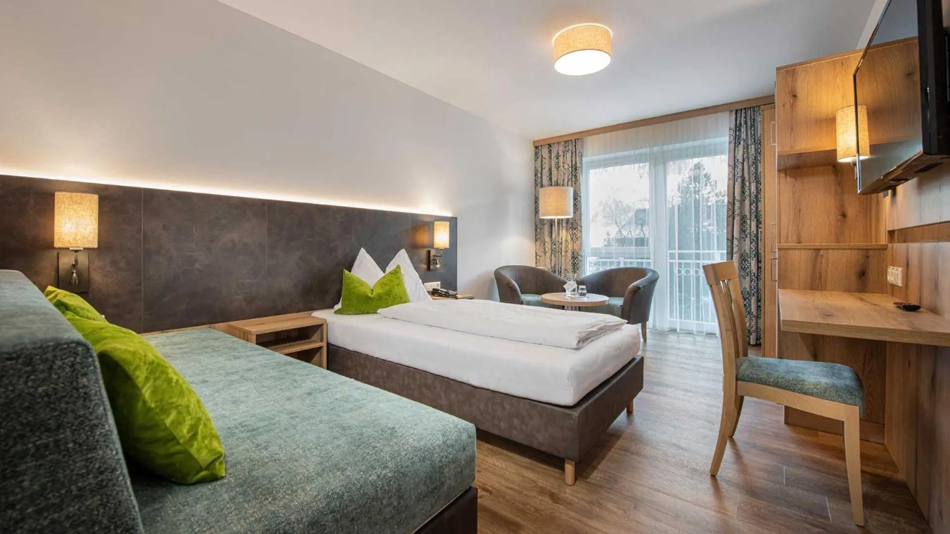 Bed in Aktiv- & Gesundheitsresort das GXUND - Thermeneintritt inklusive