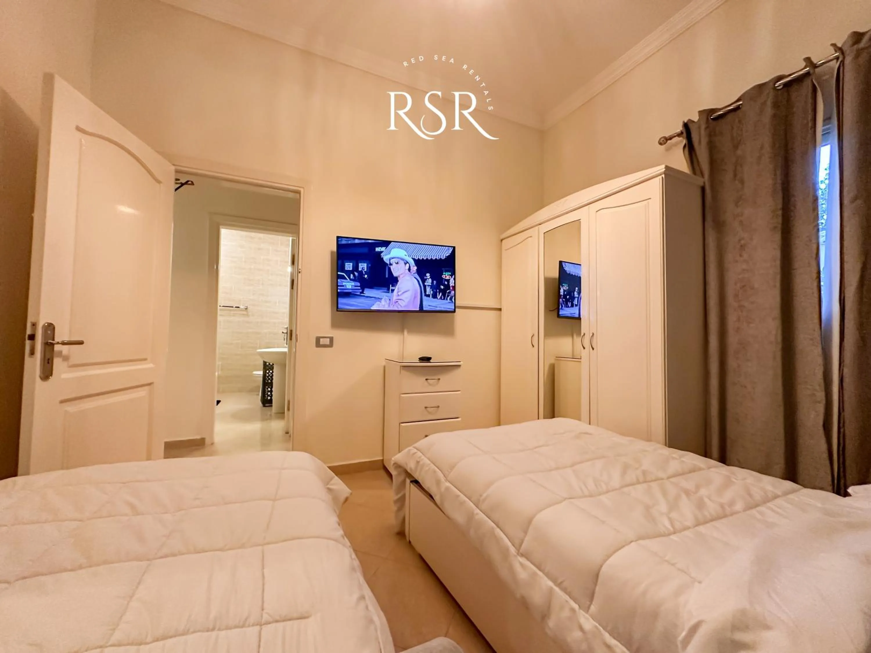 Bed in Green Garden Resort