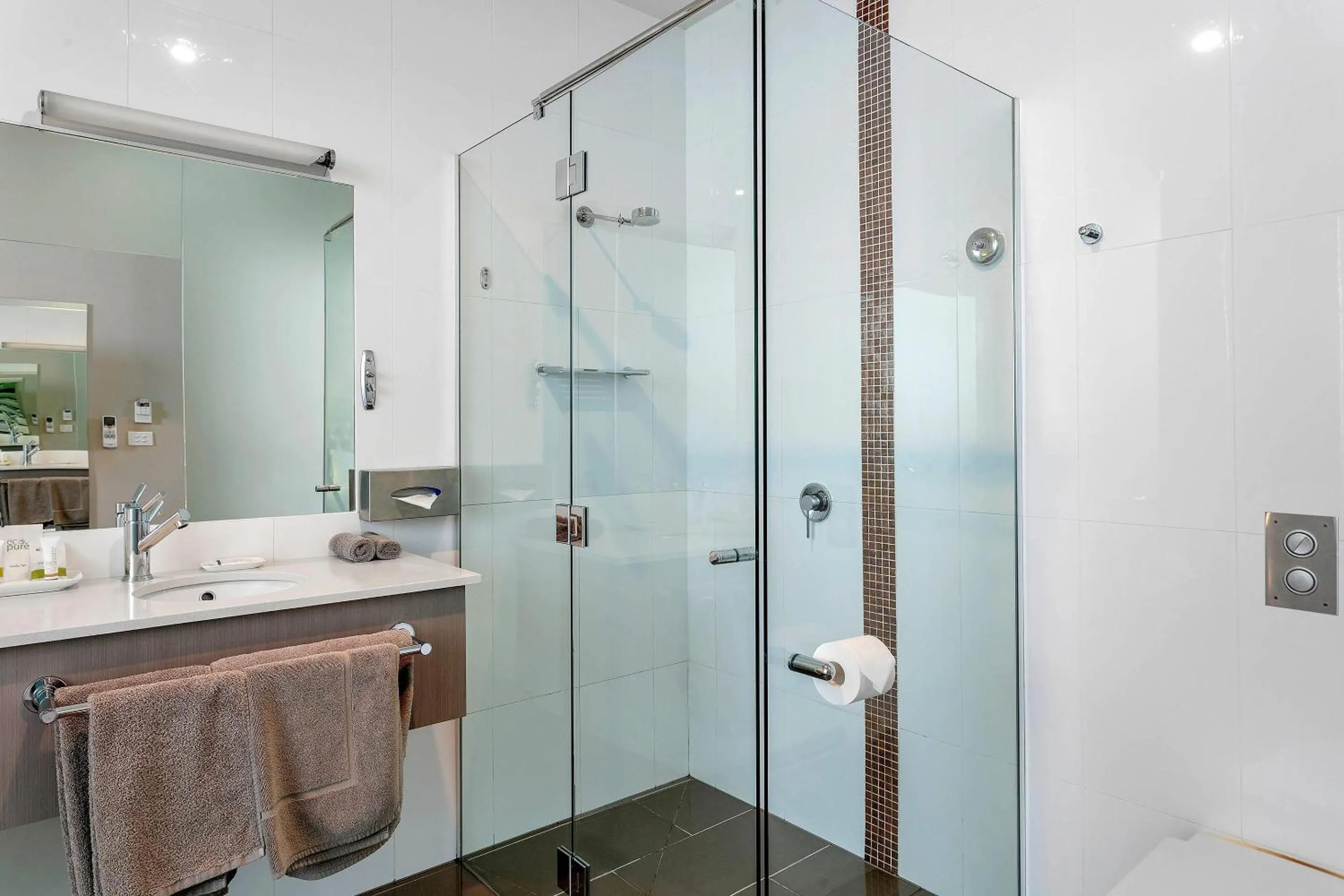 Bedroom in Quality Inn The George Hotel Ballarat