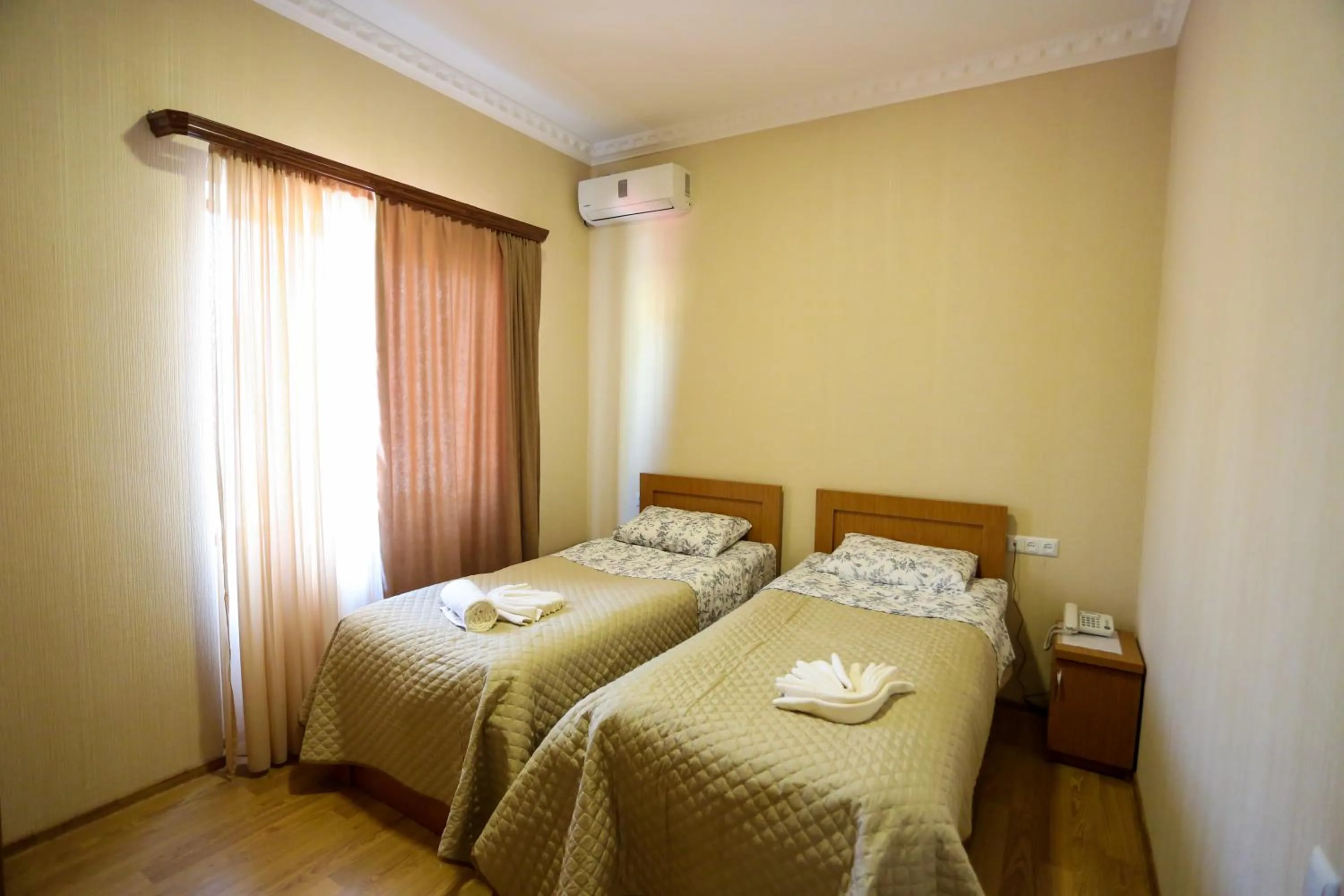 Canyon Hotel