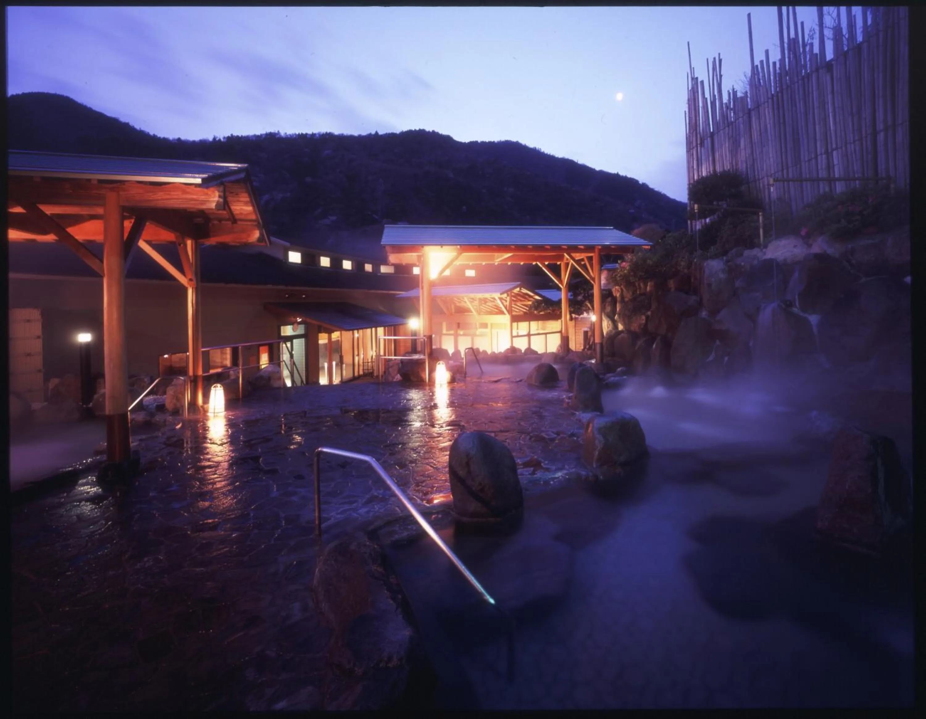 Night in Hotel Okada