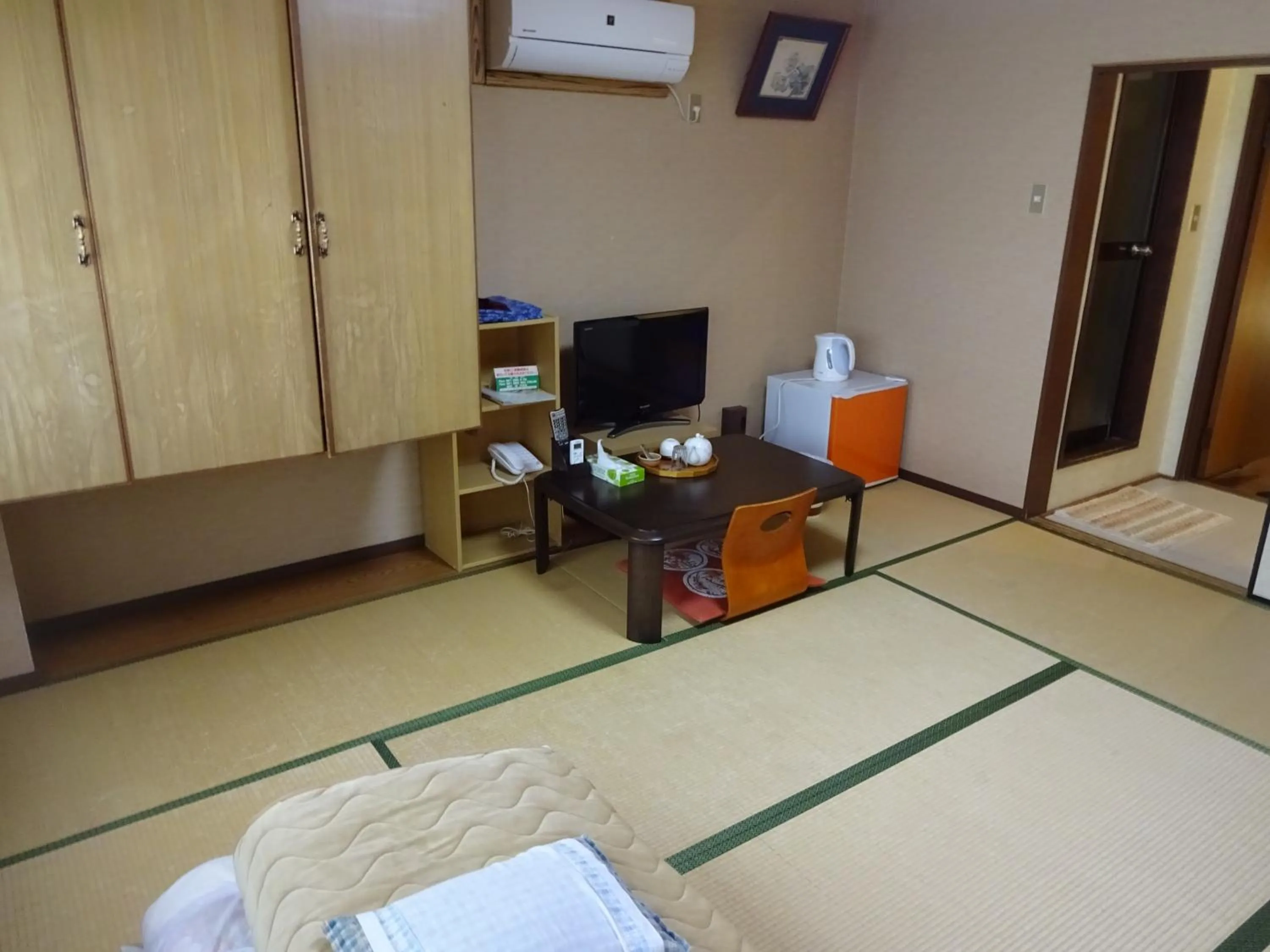 Photo of the whole room, Bed in Imazato Ryokan