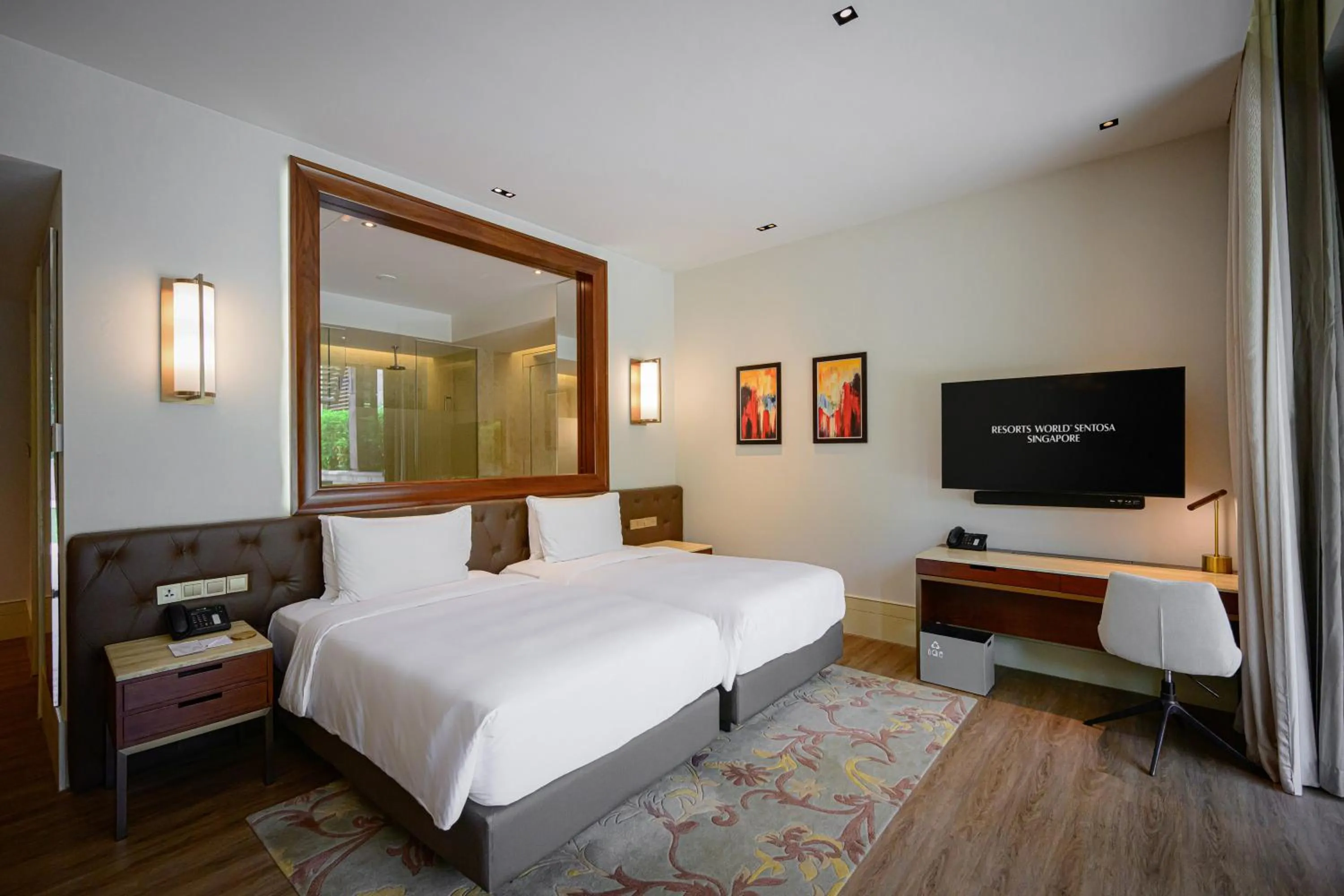 Bed in Resorts World Sentosa - Equarius Hotel