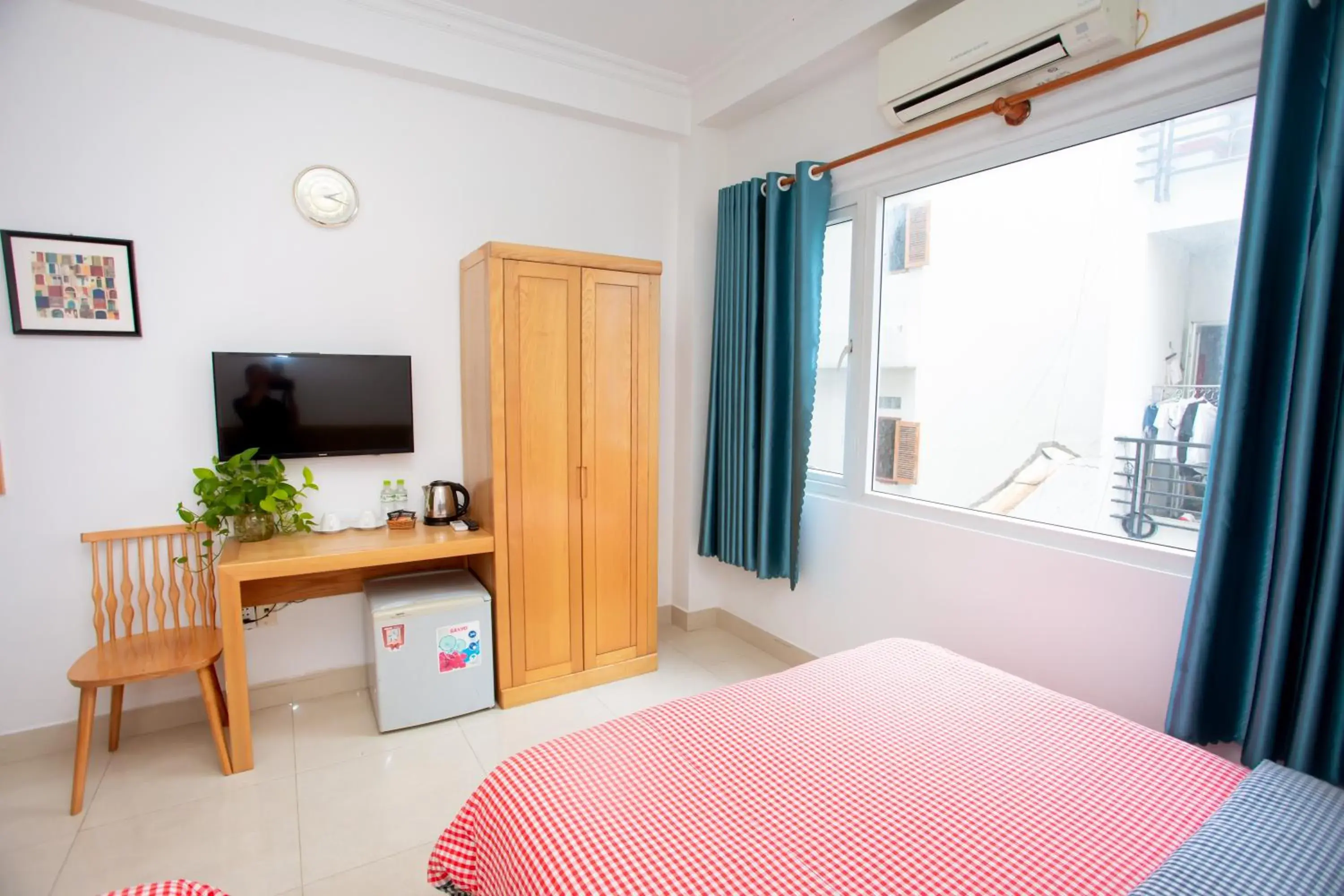 Photo of the whole room, Bed in Phan Anh Hotel - Bui Vien Walking Street Photo of the whole room, Bed in Phan Anh Hotel - Bui Vien Walking Street