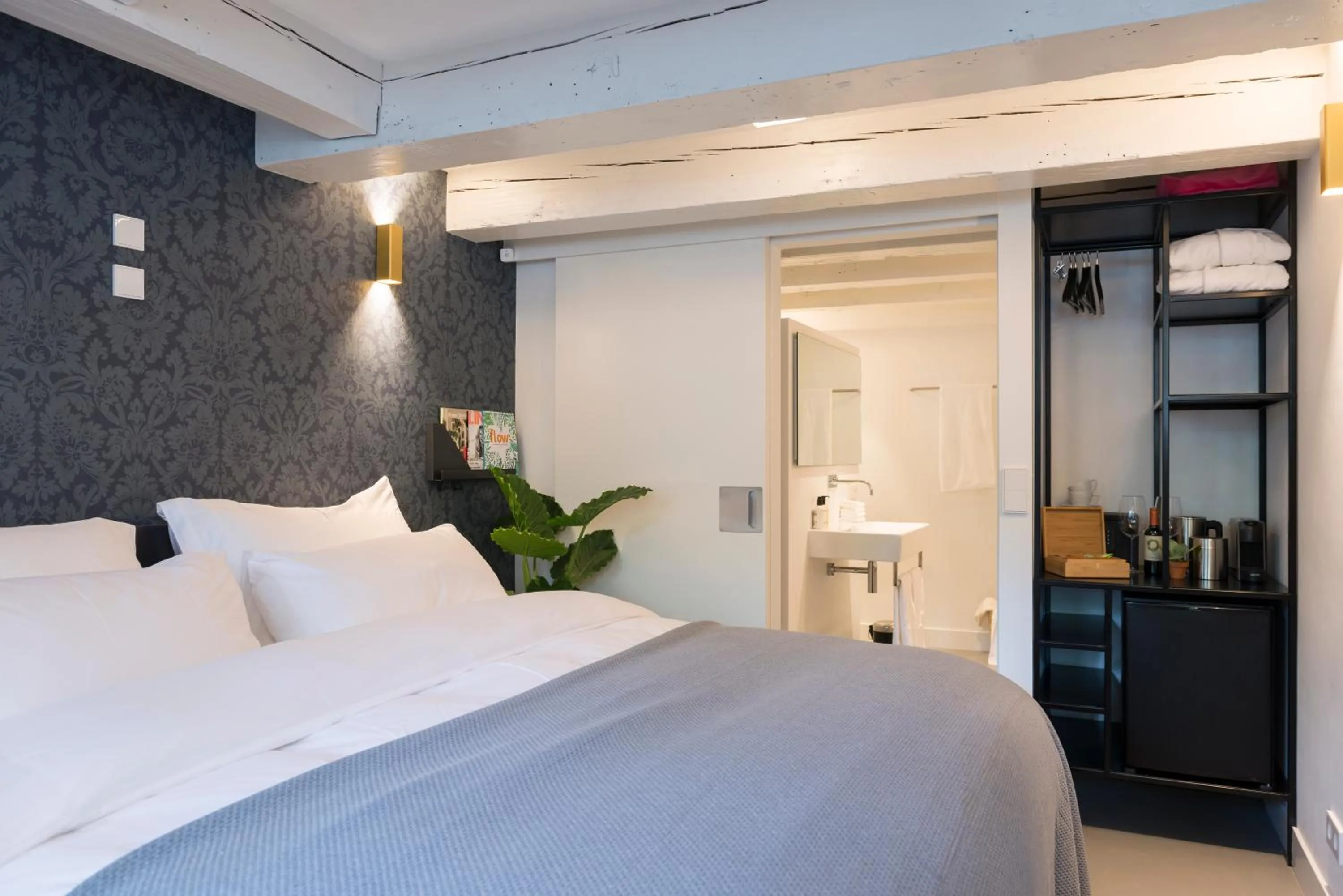 Bed in Milkhouse Luxury Stay Amsterdam