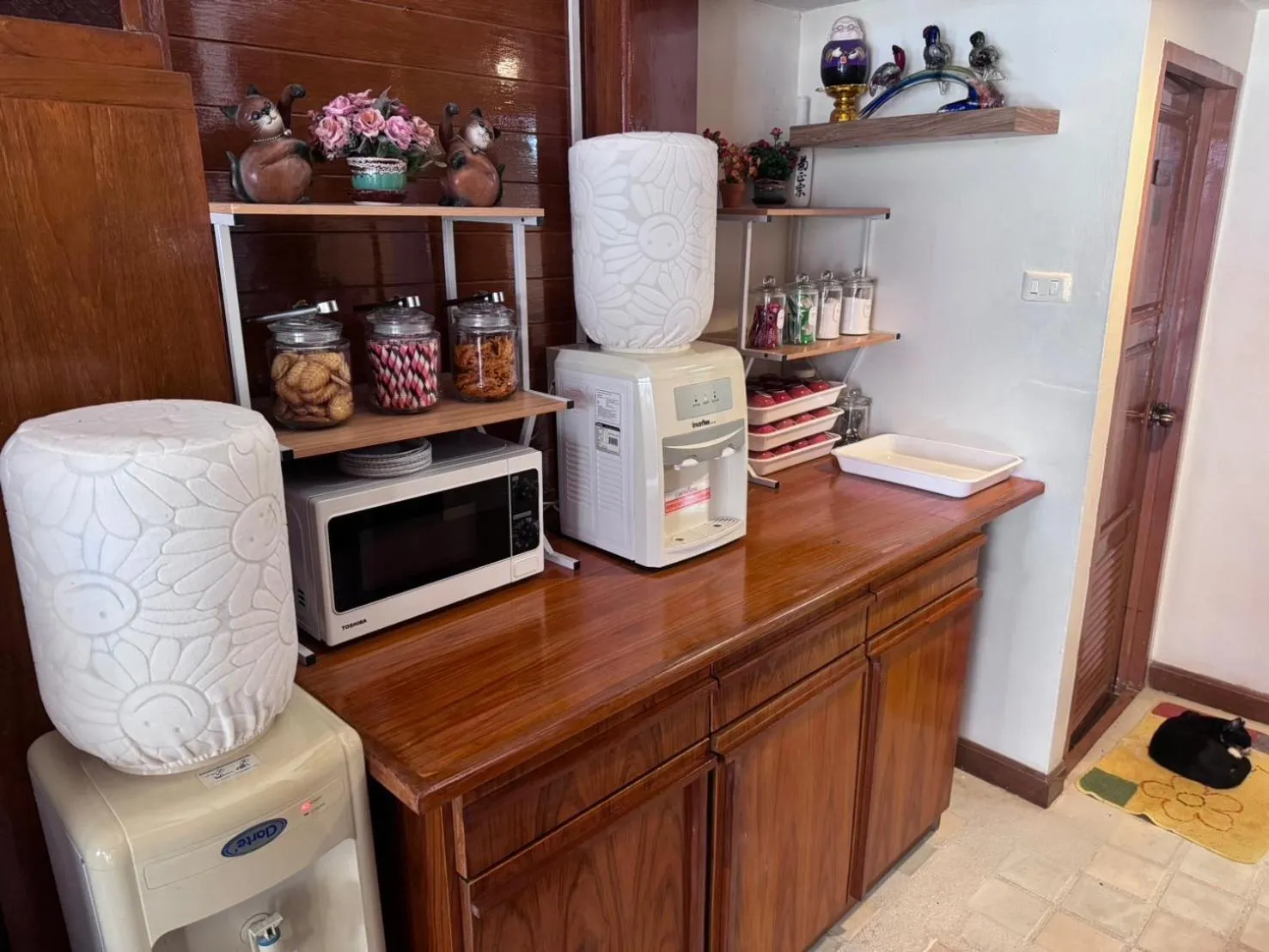 Coffee/tea facilities in Your Place Inn