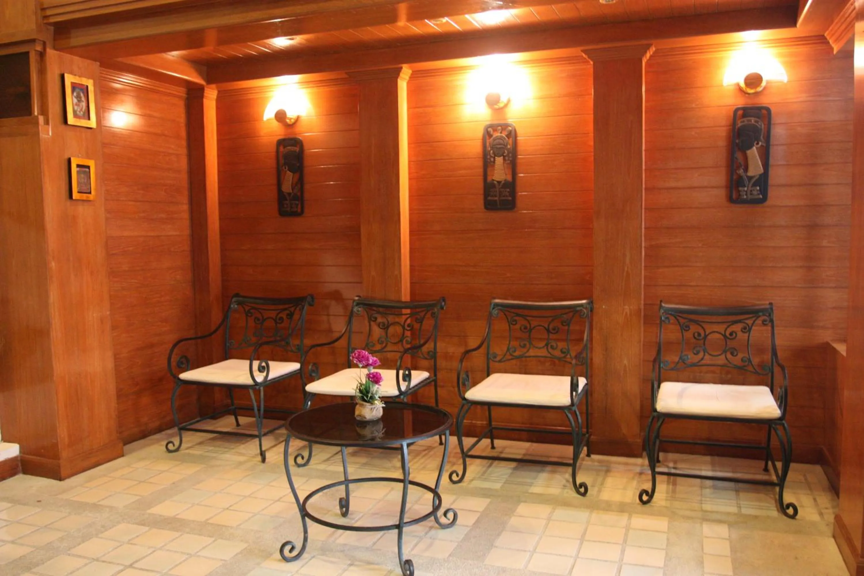 Lobby or reception in Your Place Inn