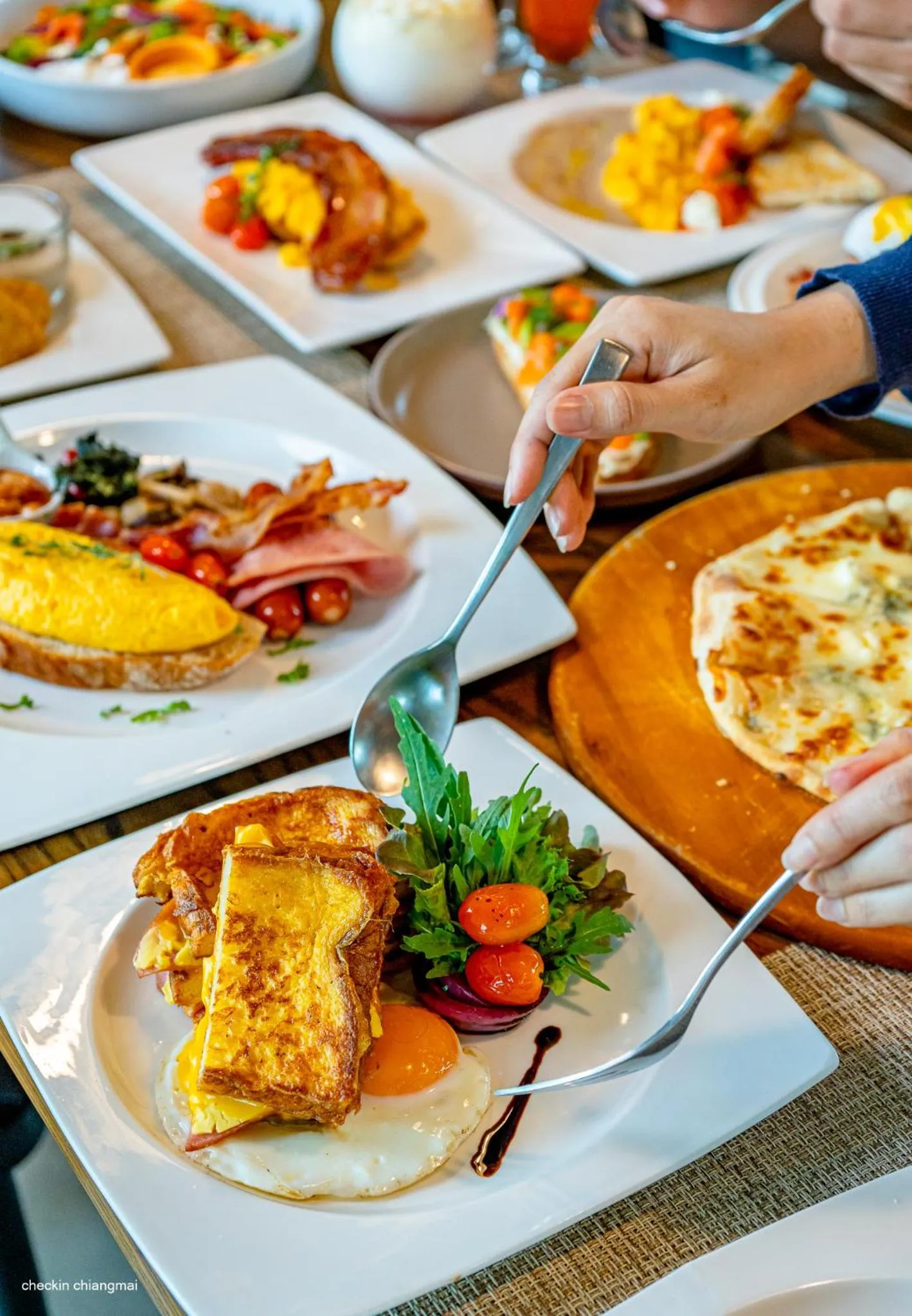 Food and drinks in Zensala Riverpark Resort-SHA Extra Plus