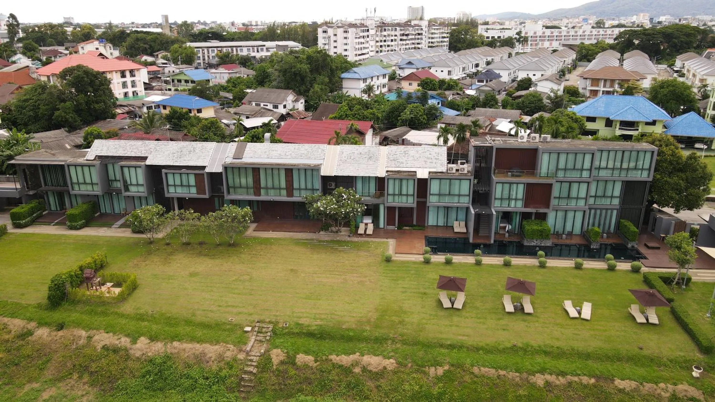 Property building in Zensala Riverpark Resort-SHA Extra Plus