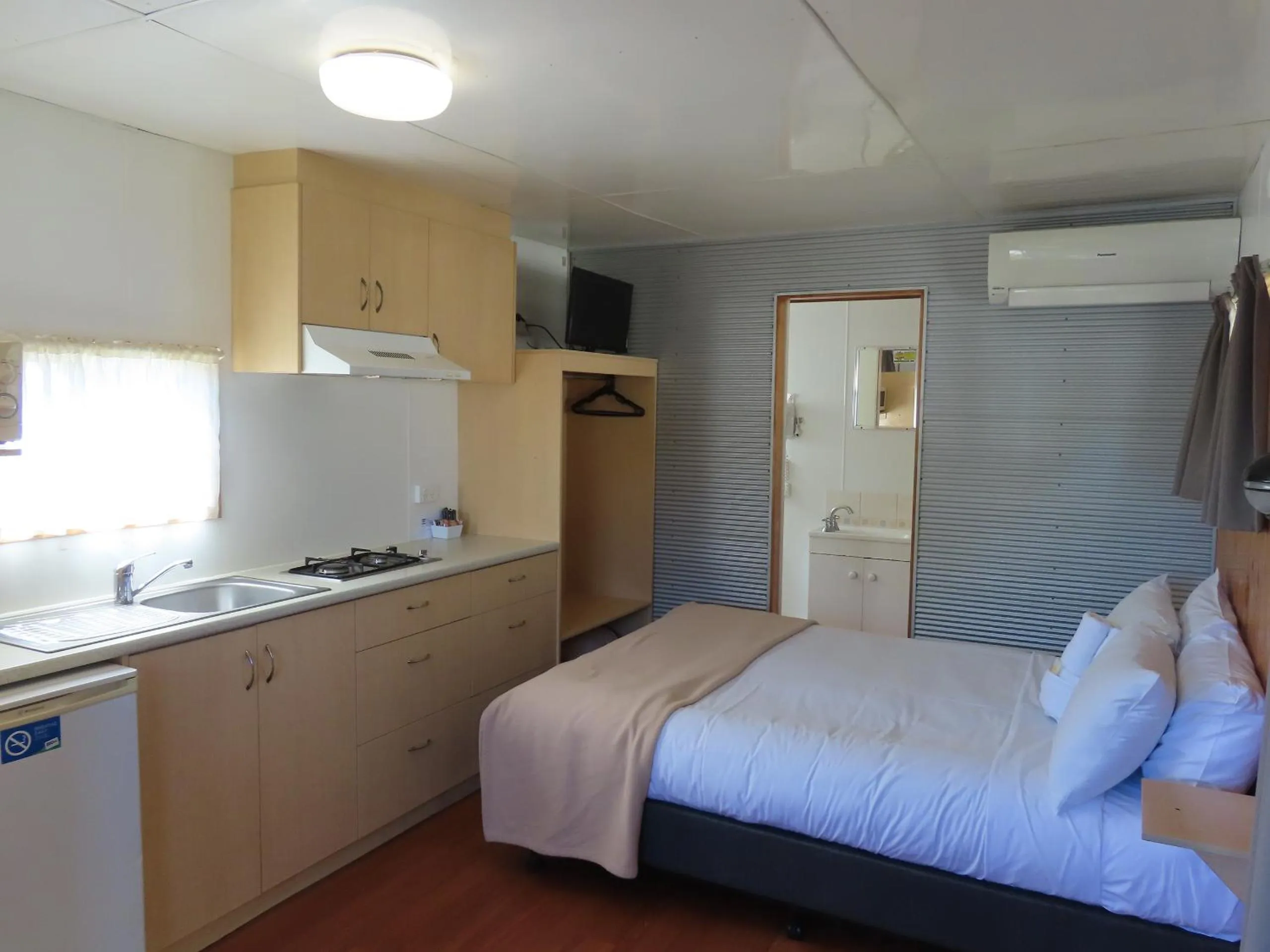 Bed in BIG4 Toowoomba Garden City Holiday Park