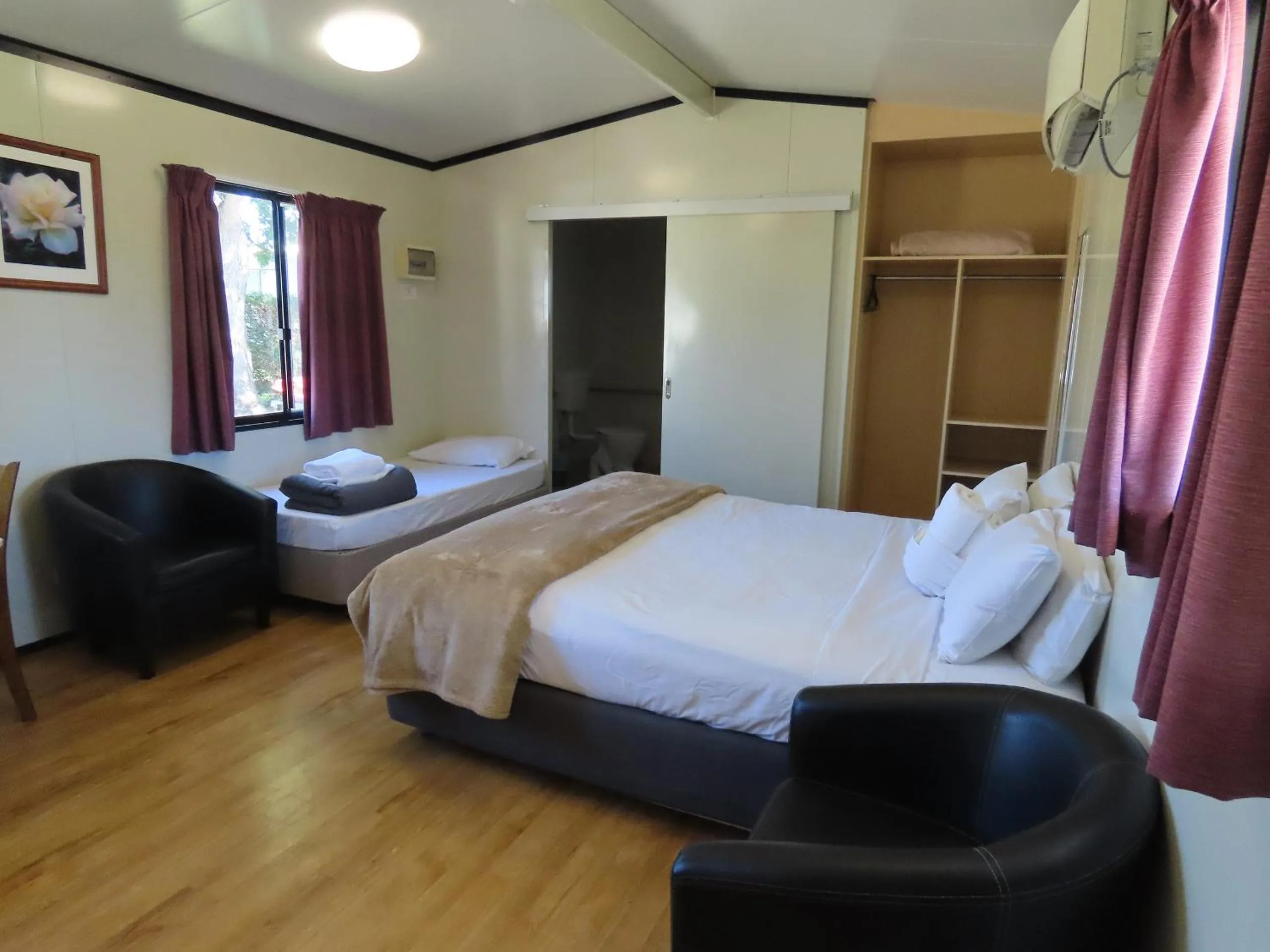 Bed in BIG4 Toowoomba Garden City Holiday Park