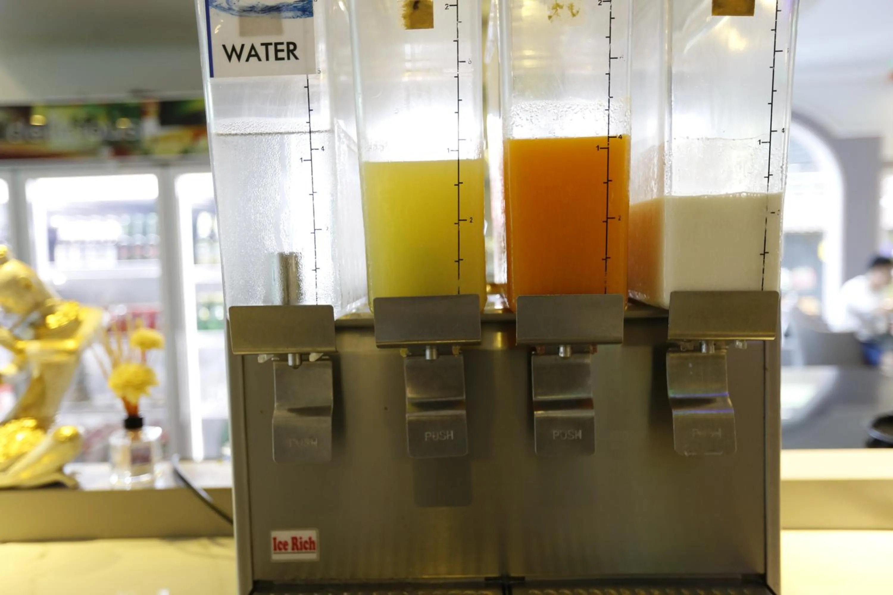 Restaurant/places to eat in Baan Kamala Fantasea Hotel