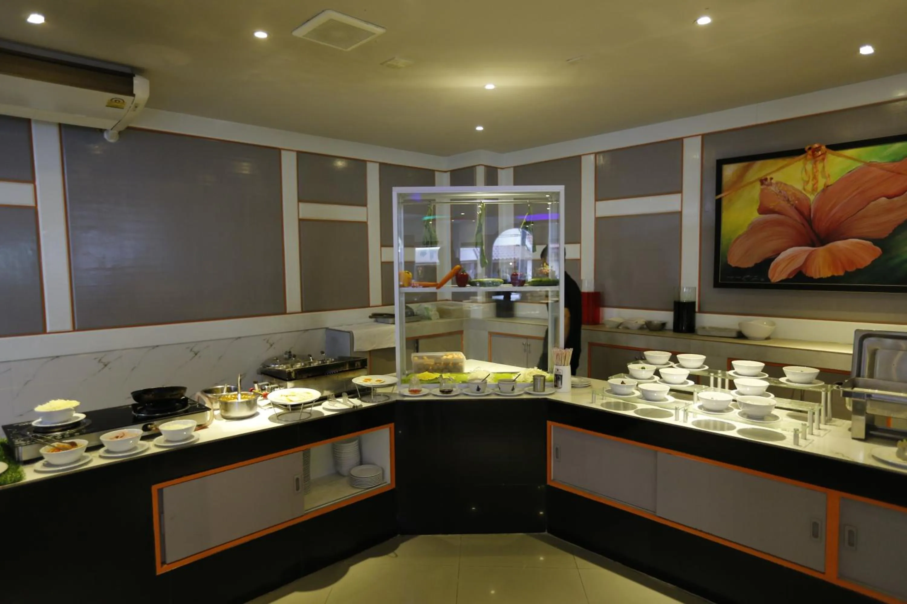 Food and drinks in Baan Kamala Fantasea Hotel