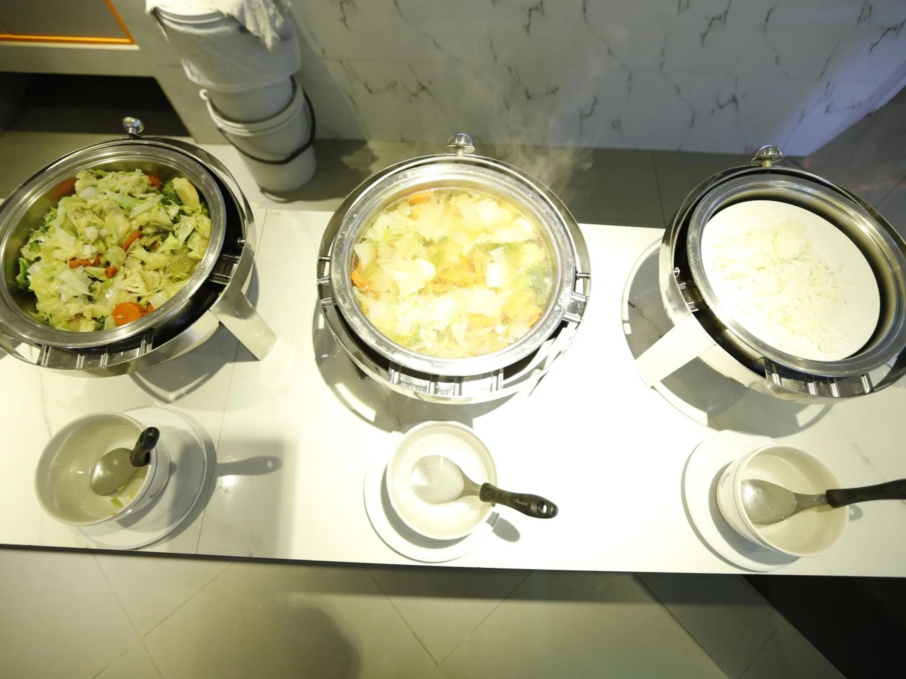 Restaurant/places to eat in Baan Kamala Fantasea Hotel