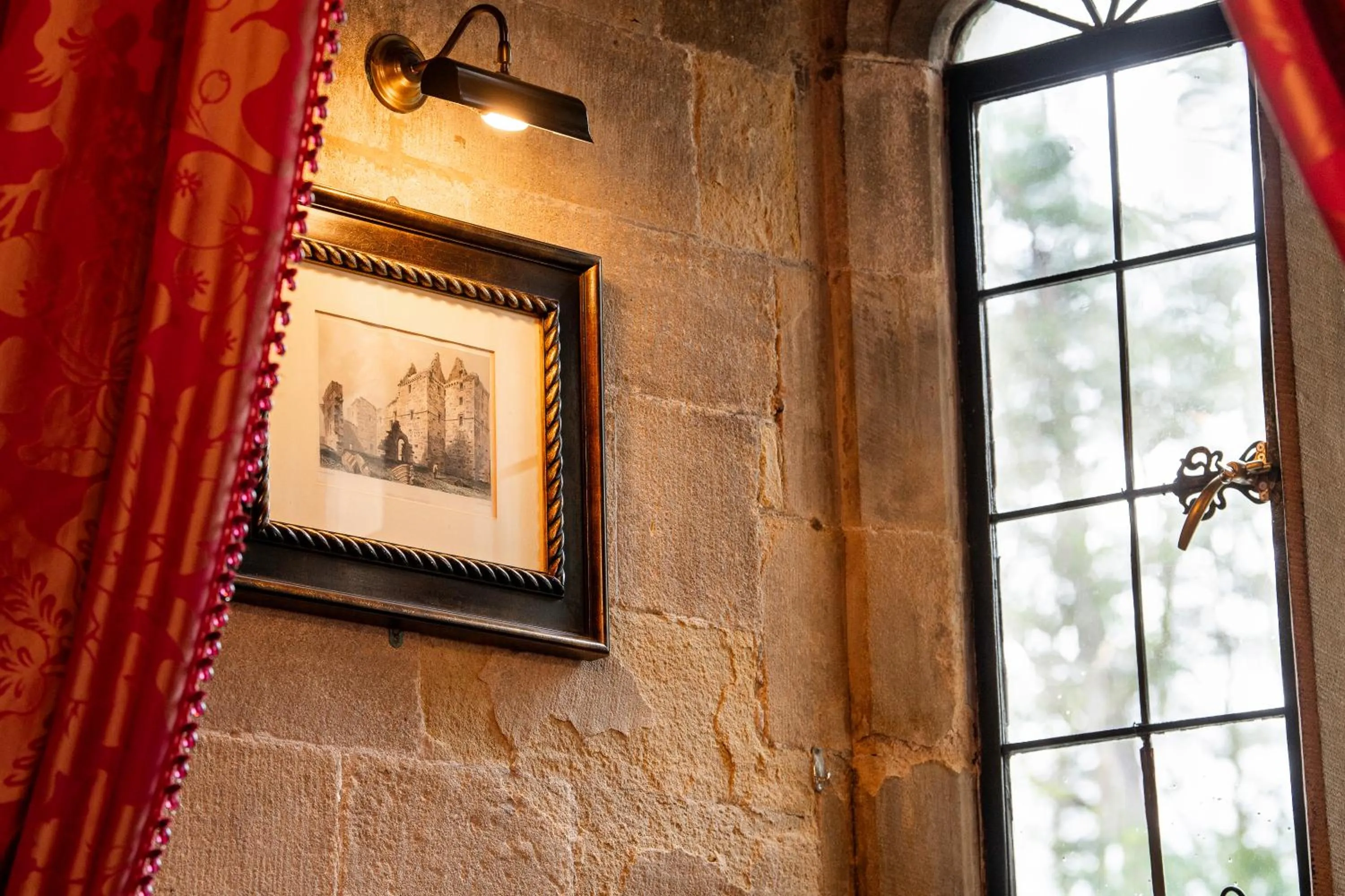 Restaurant/places to eat in Langley Castle Hotel