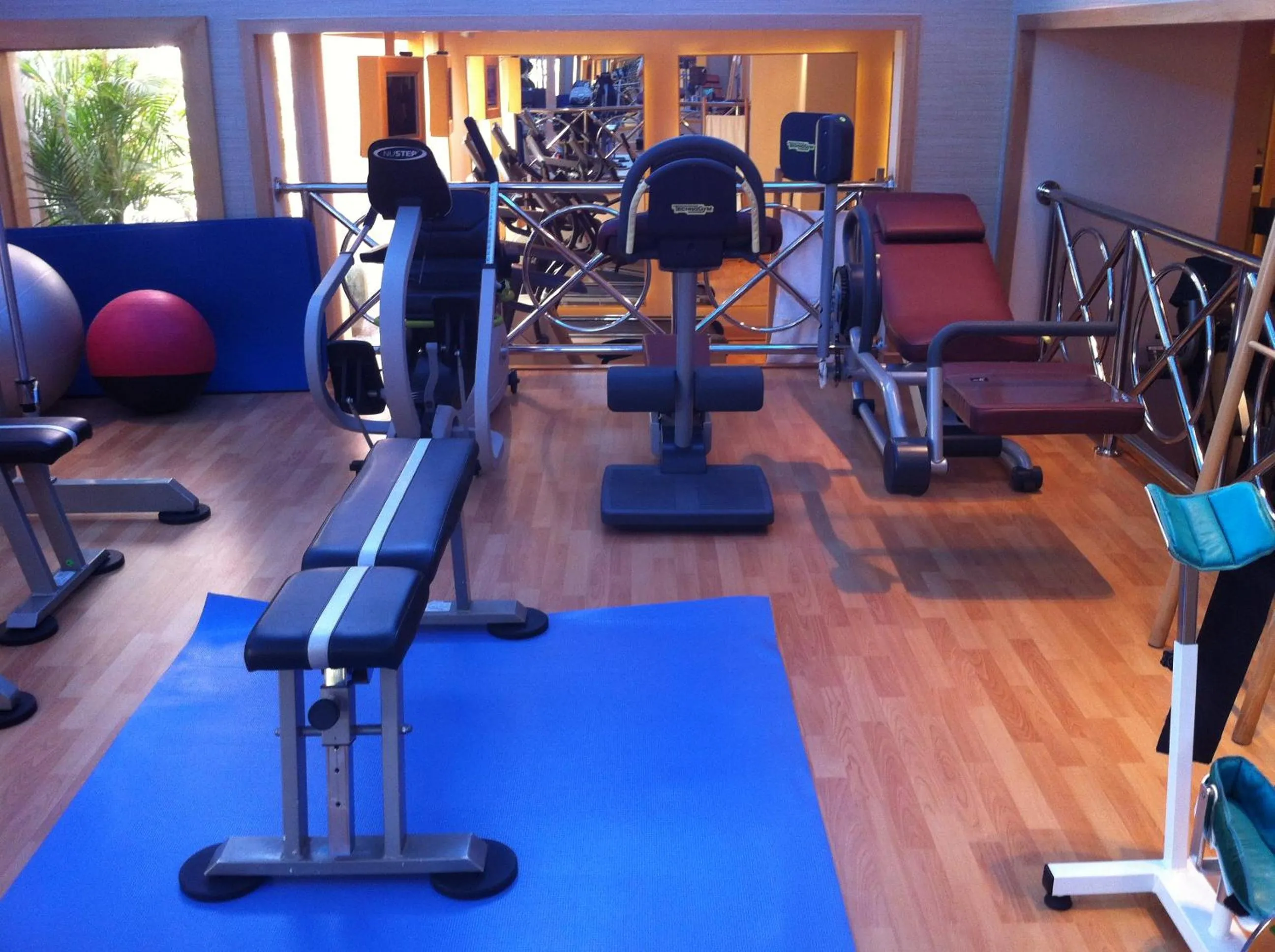 Spa and wellness centre/facilities, Fitness Center/Facilities in Issham Hotel