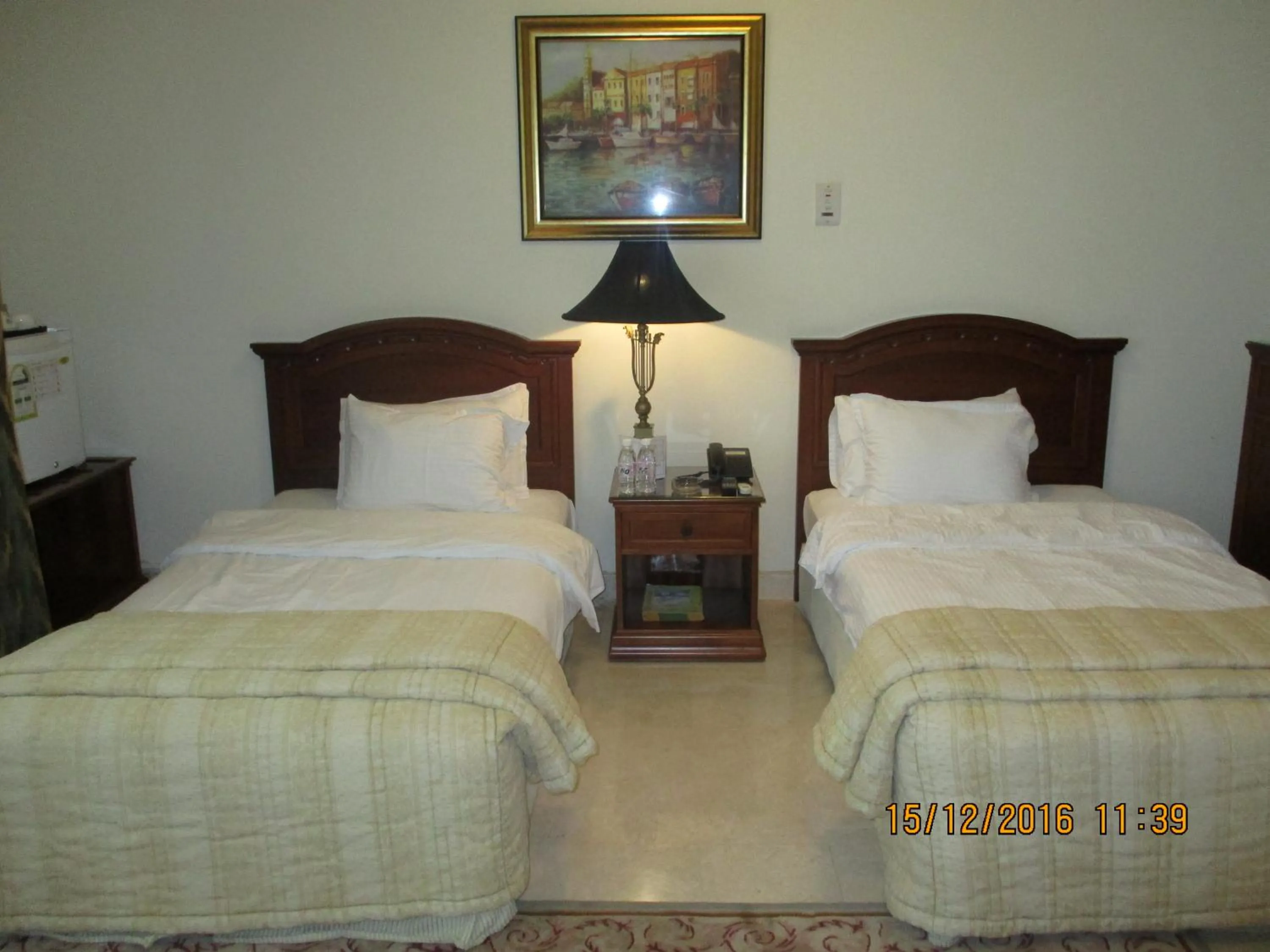 Bedroom, Bed in Issham Hotel