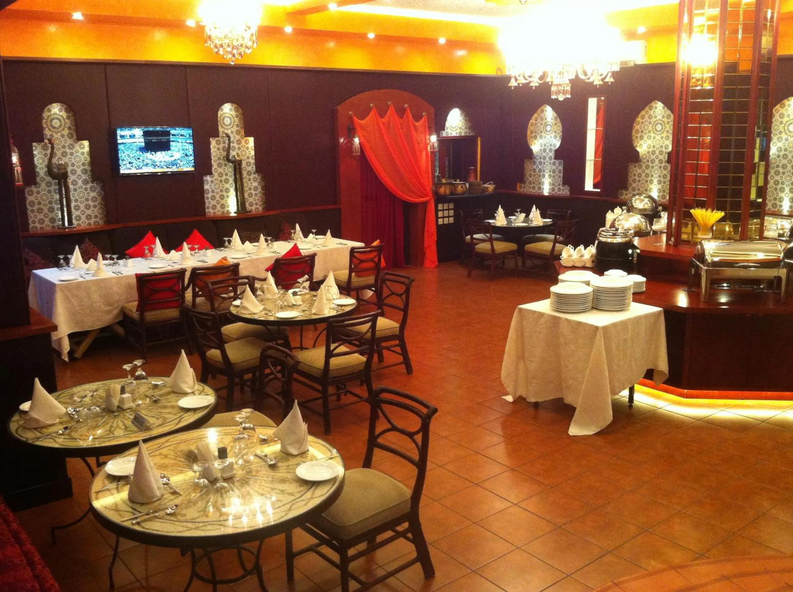 Restaurant/Places to Eat in Issham Hotel