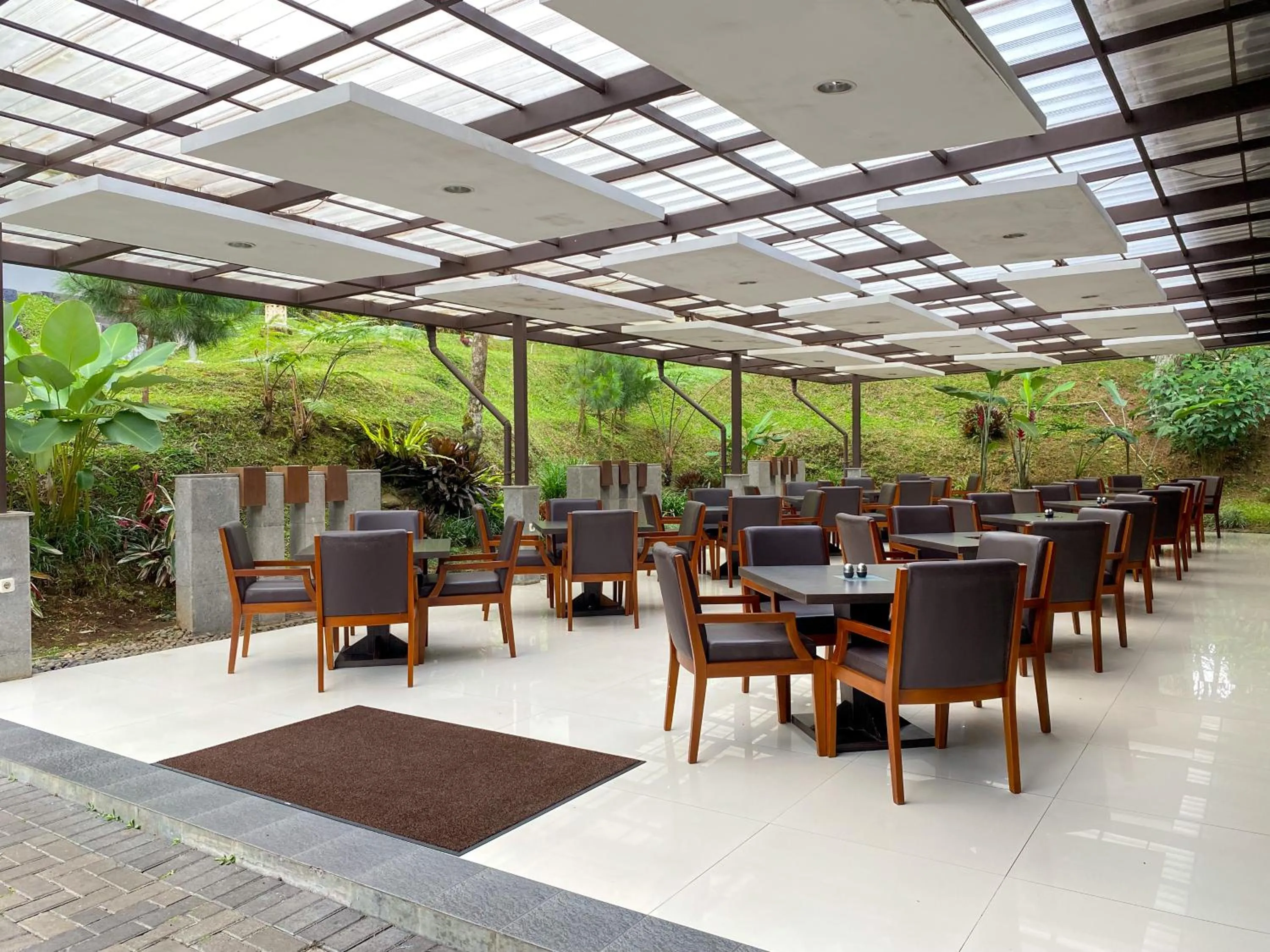 Restaurant/places to eat in Lembang Asri Resort