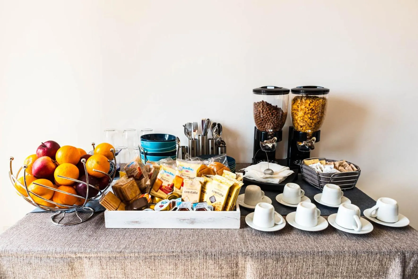 Breakfast in La Casa del Poeta