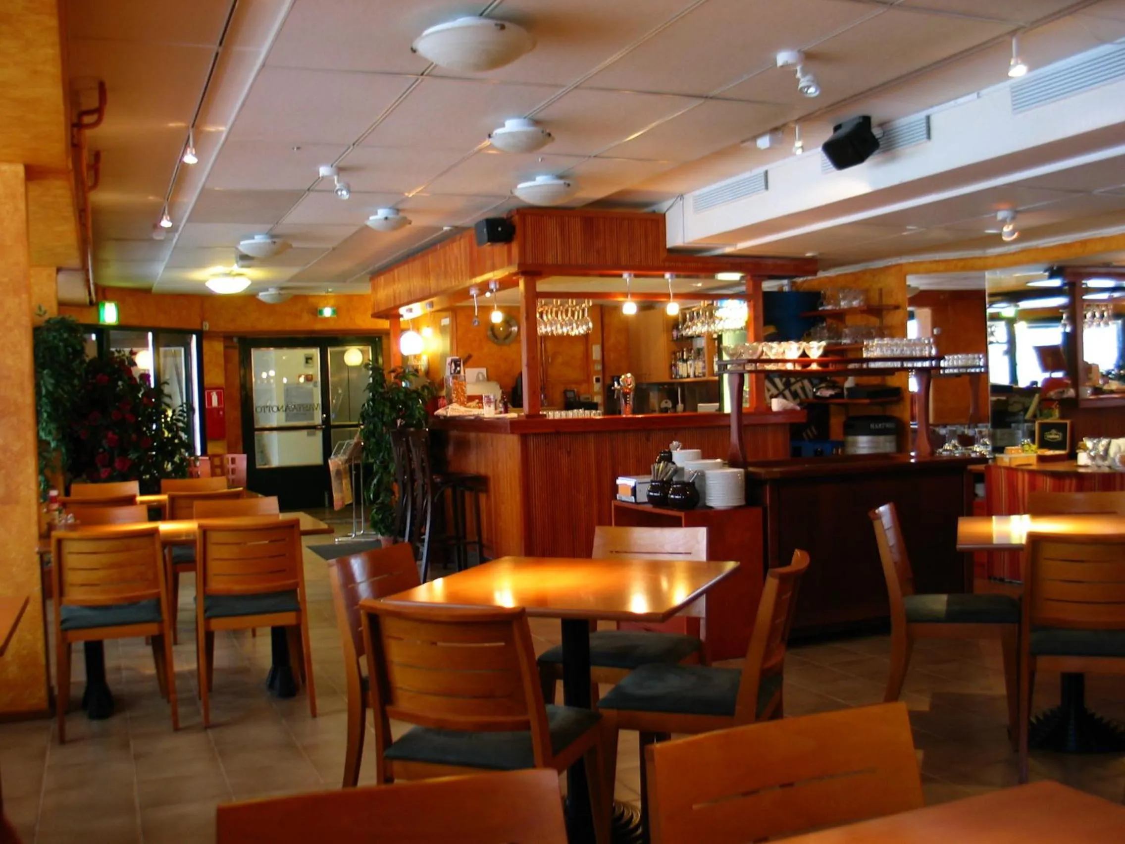 Restaurant/places to eat in Hotel Hermica