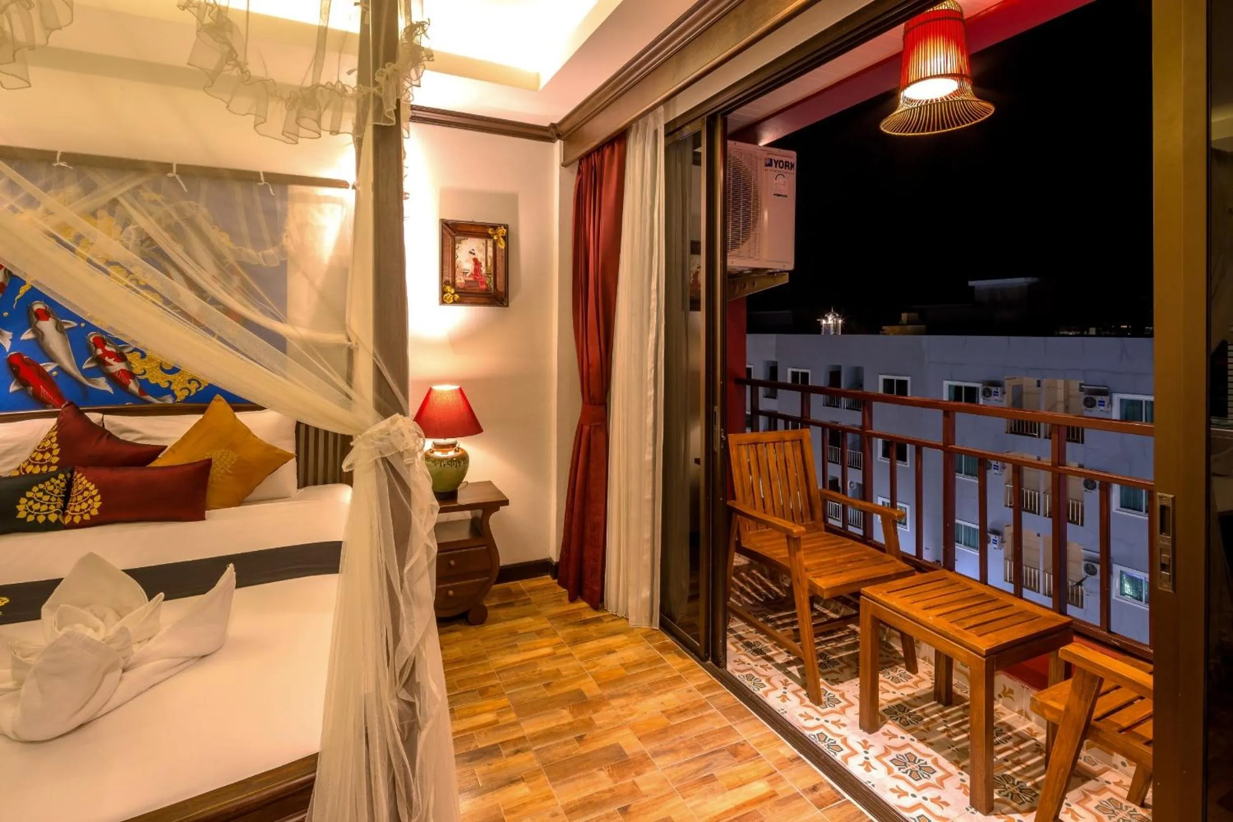 Tanawan Phuket Hotel