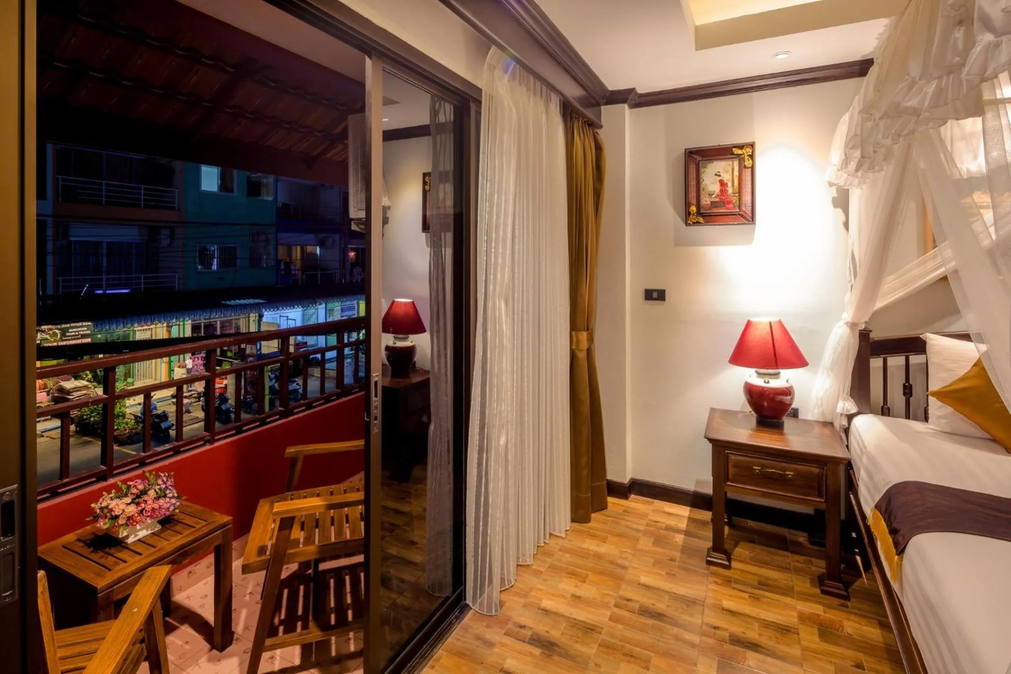 Tanawan Phuket Hotel