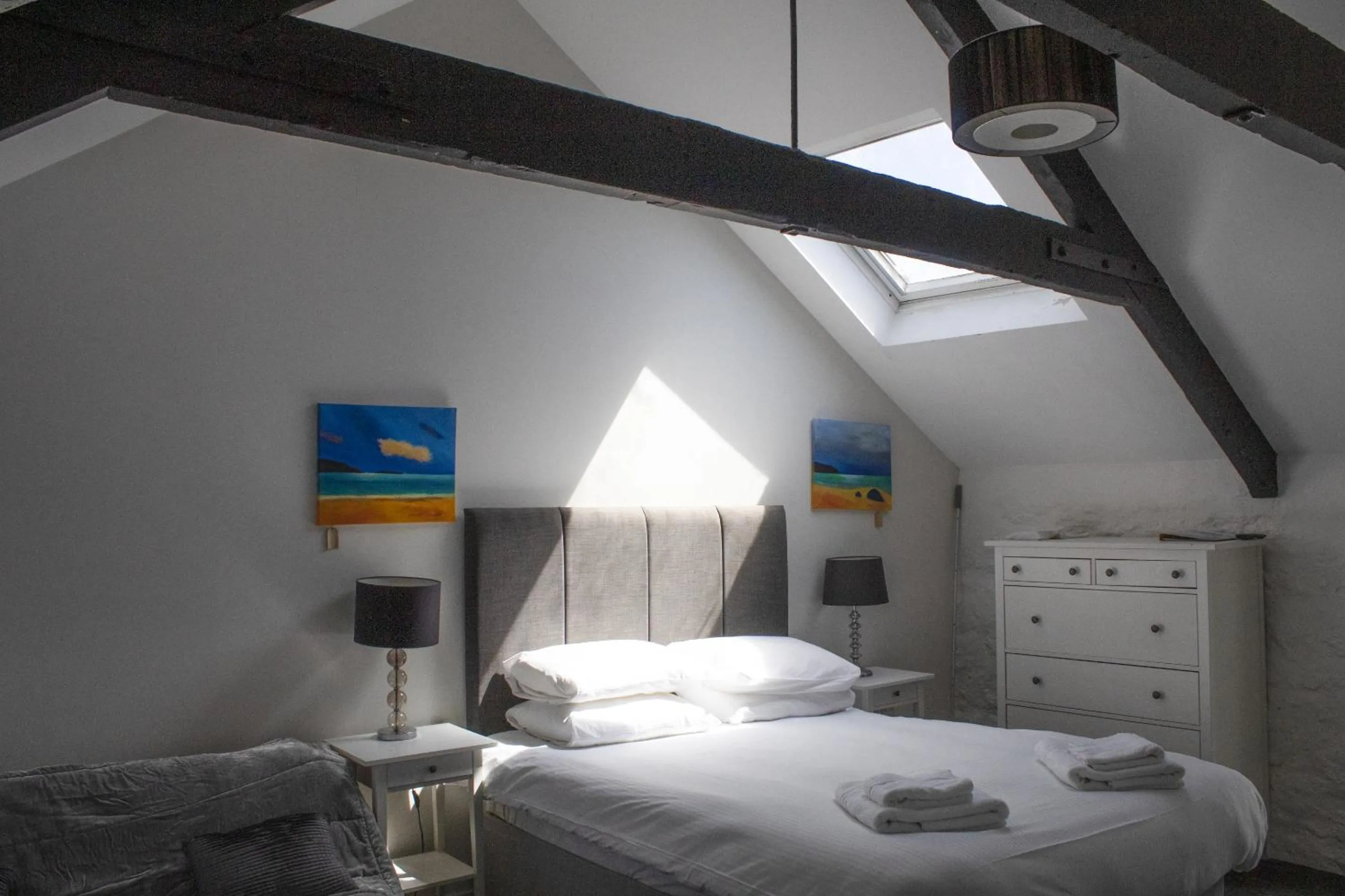 Bedroom, Bed in Cape Cornwall Club