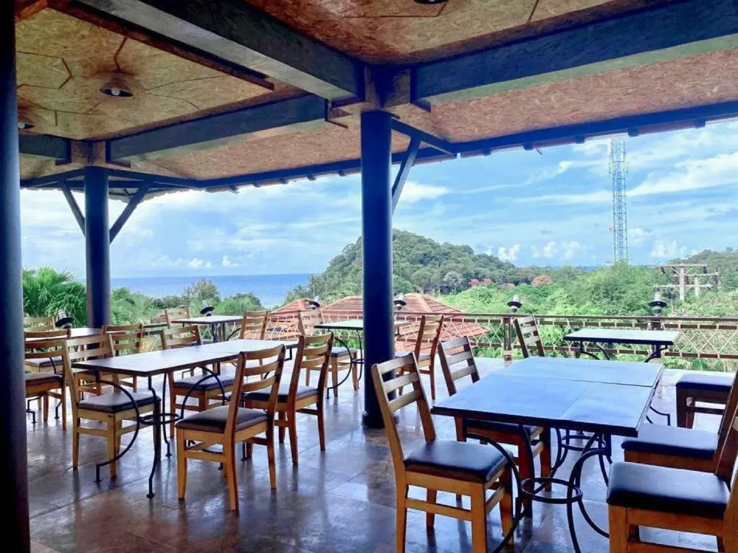 Restaurant/places to eat in Puteri Lanta Family Villas Restaurant/places to eat in Puteri Lanta Family Villas