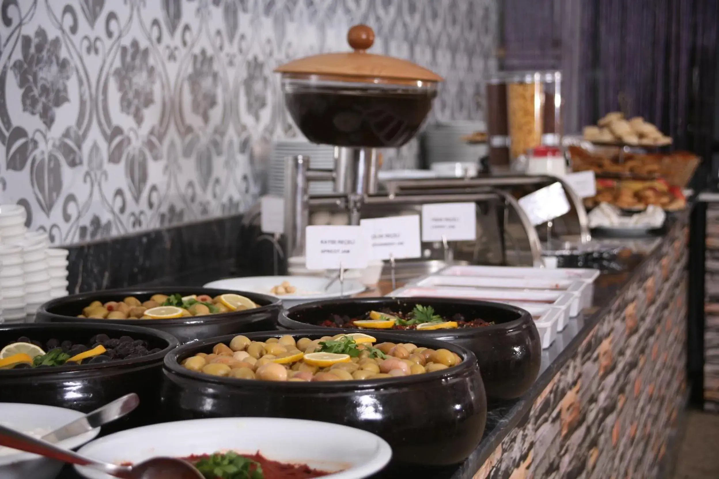 Restaurant/places to eat in Formback Thermal Suit & Apart Restaurant/places to eat in Formback Thermal Suit & Apart