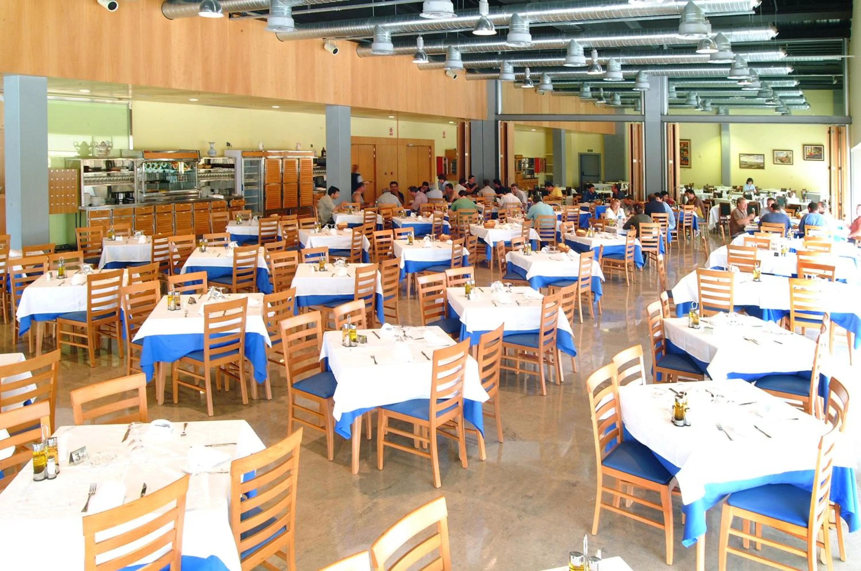 Restaurant/places to eat in Hotel Área Suco