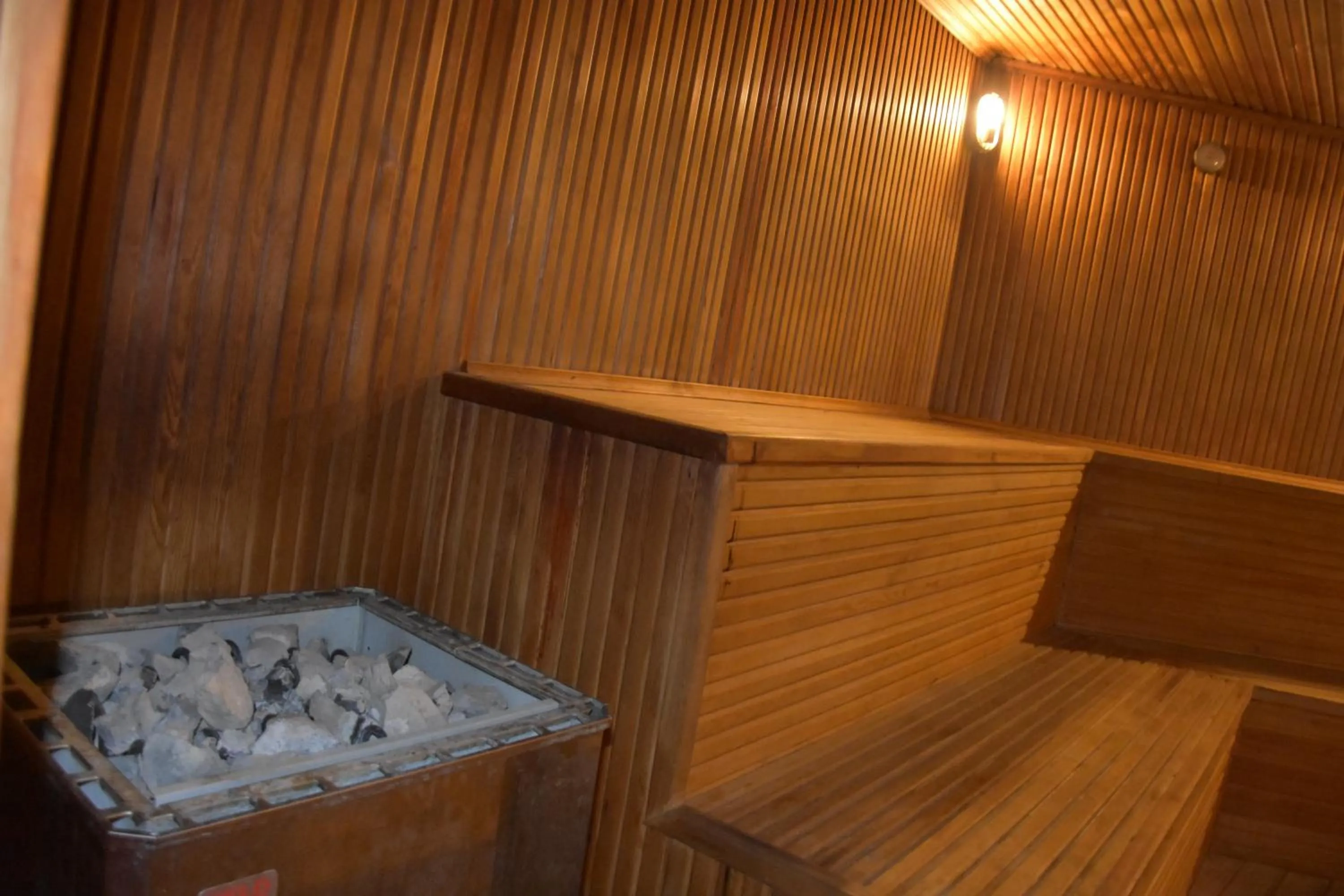 Sauna in Malabadi Hotel