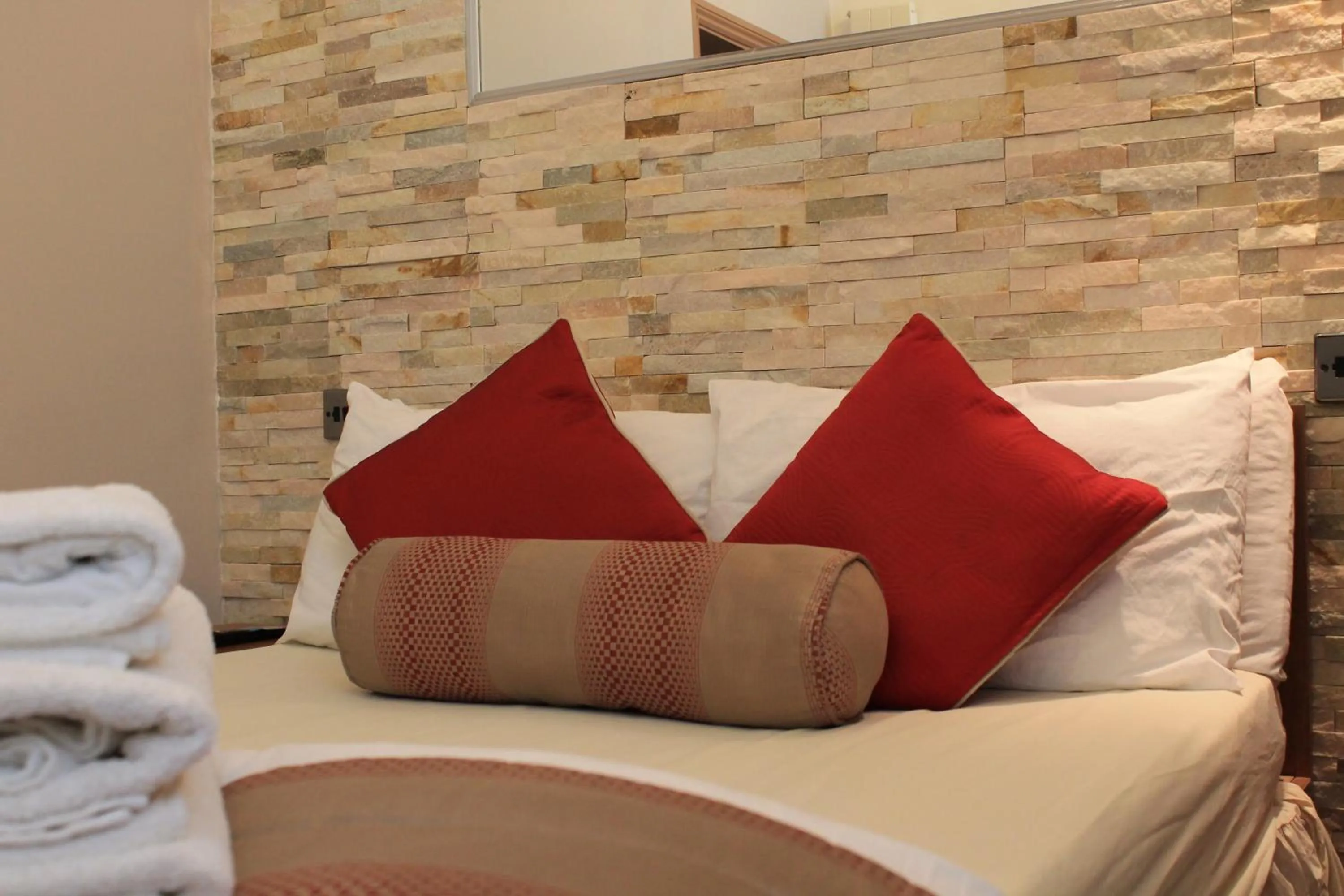 Bed in Skylark Guest House