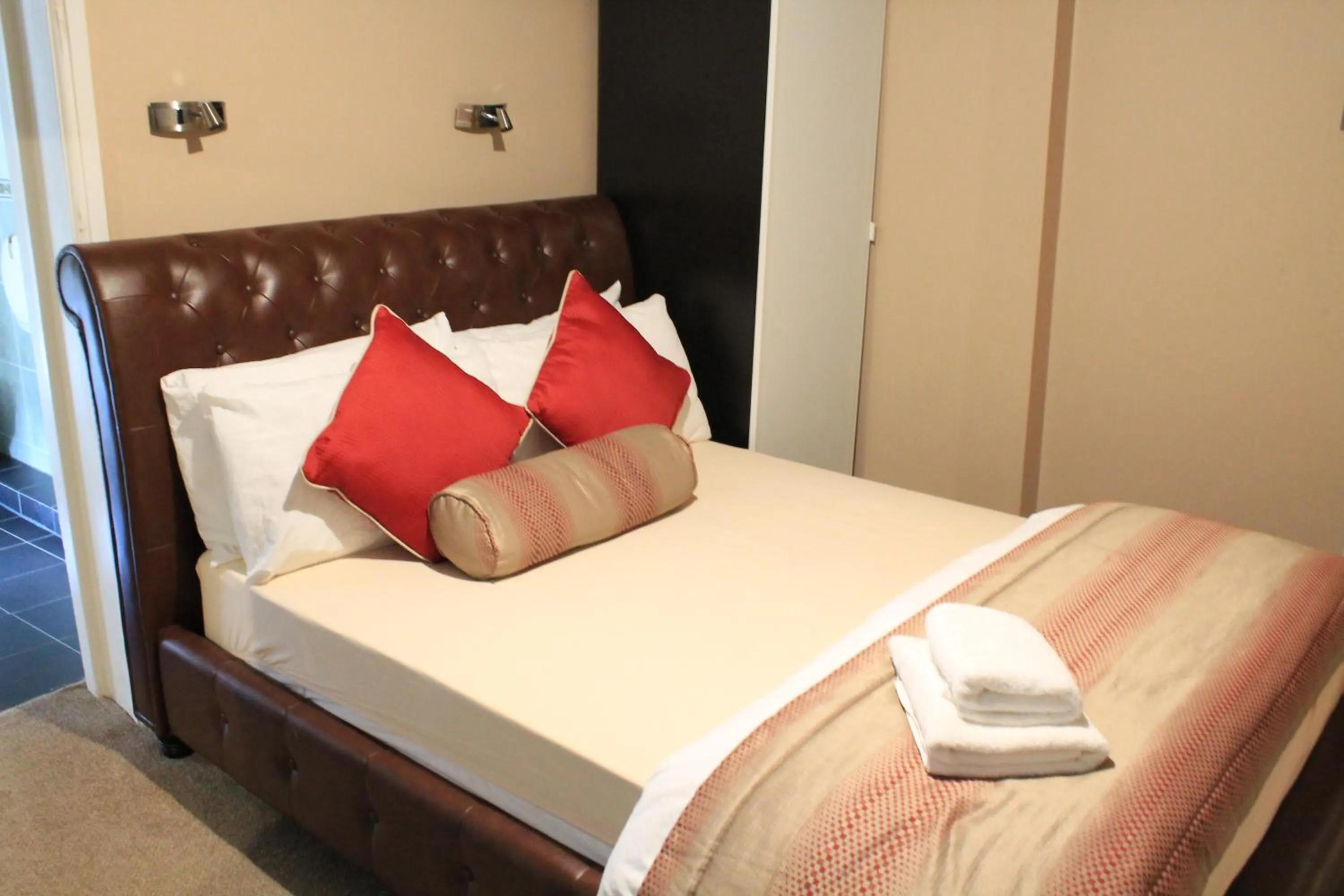 Bed in Skylark Guest House